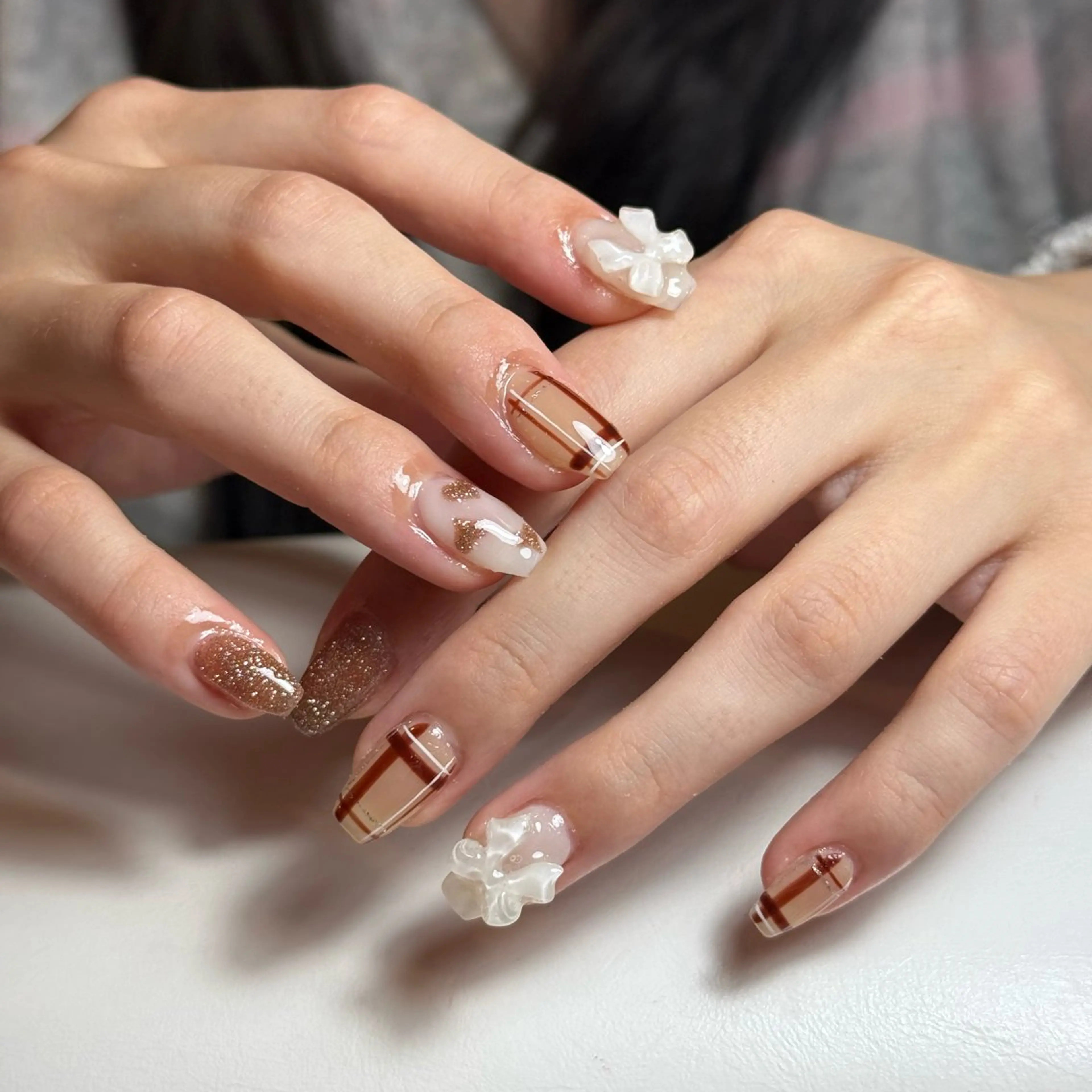 ネイル チークネイル フレンチネイル グラデーション キラキラネイル 韓国ネイル ハンドネイル Risa_ Nailのネイルデザイン