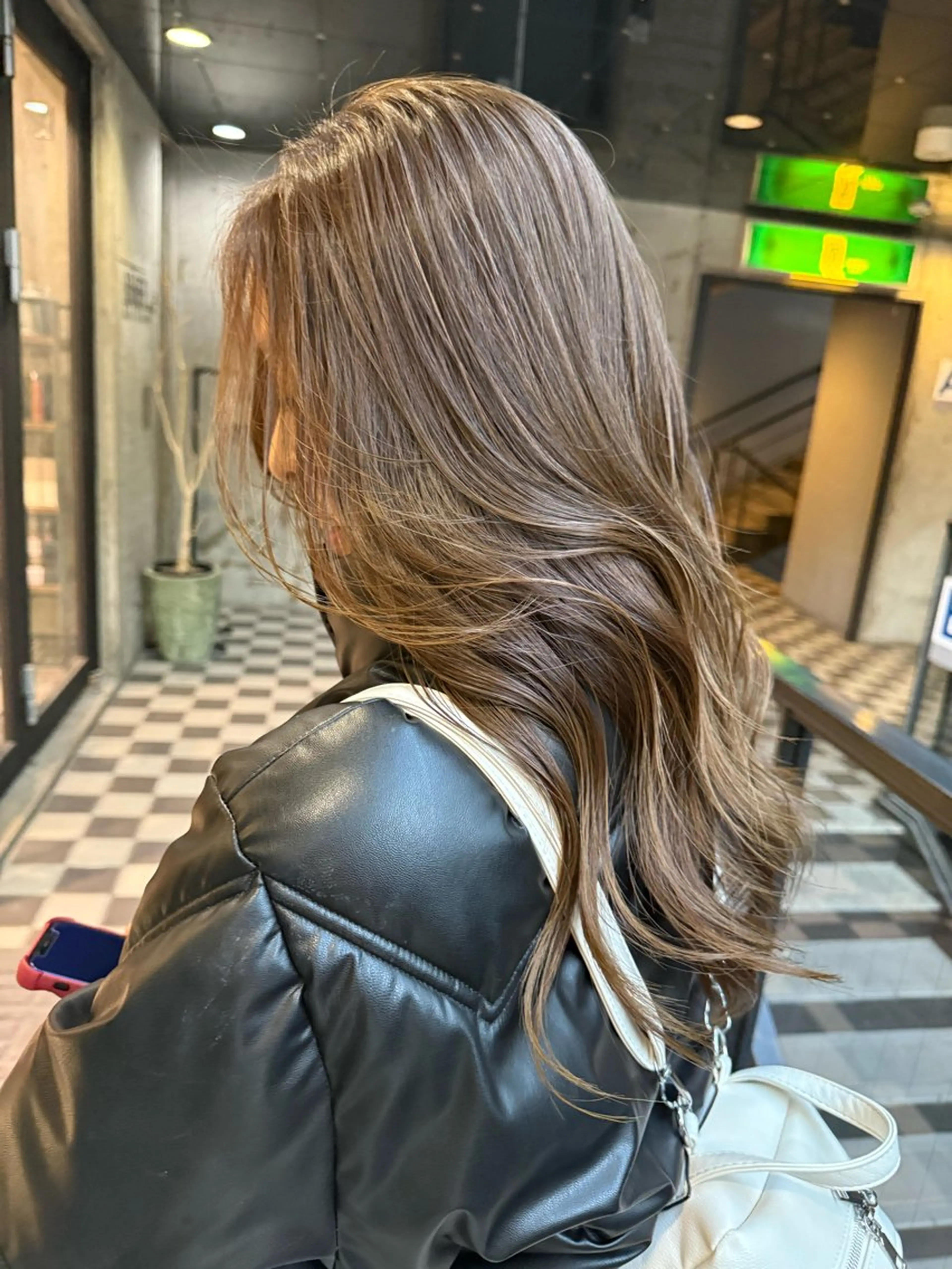 ロング 🫧ハイライトカラー 🫧 𝓜𝓘𝓤のヘアスタイル