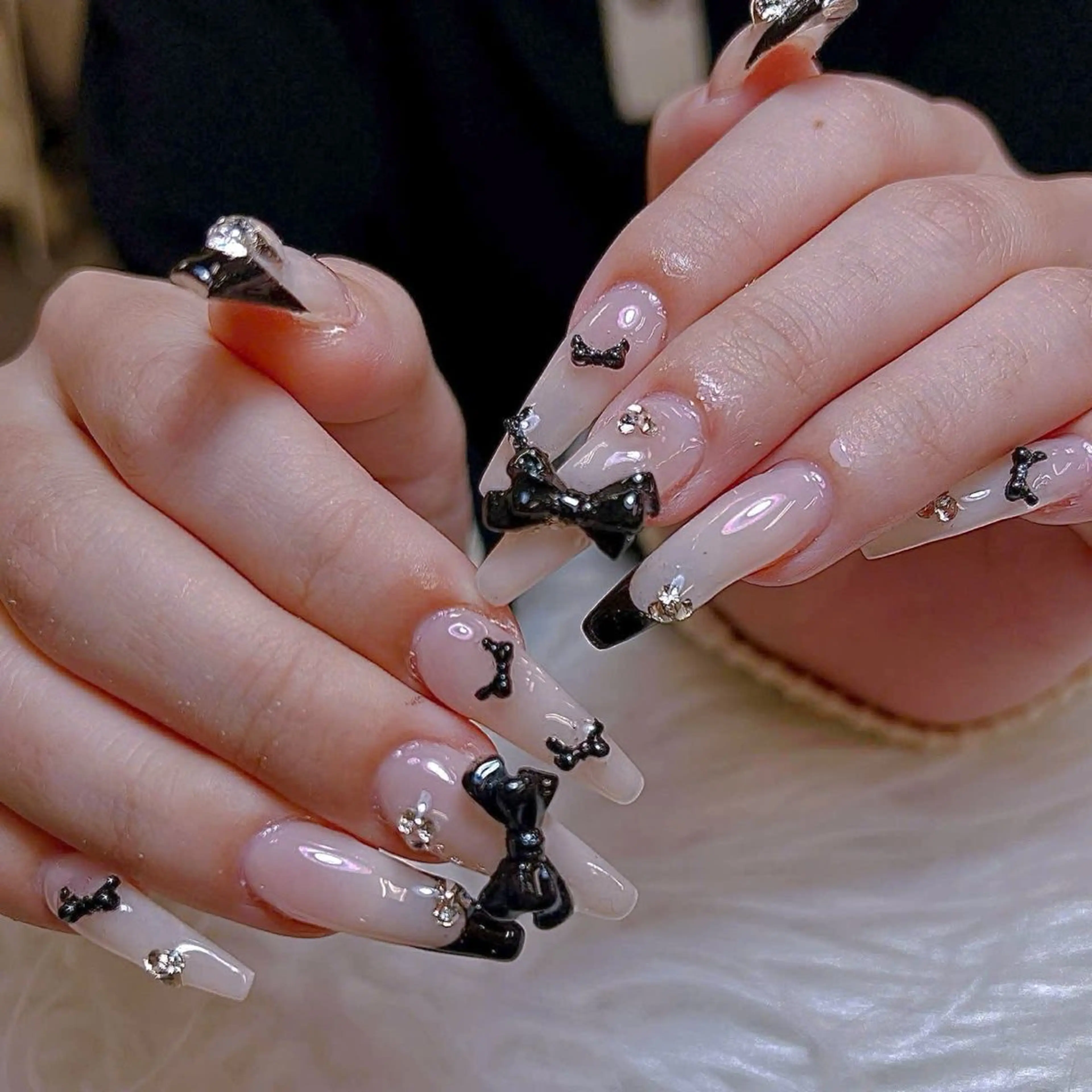 ネイル ハンドネイル ハンドケア Anh Nail 歌舞伎町のネイルデザイン