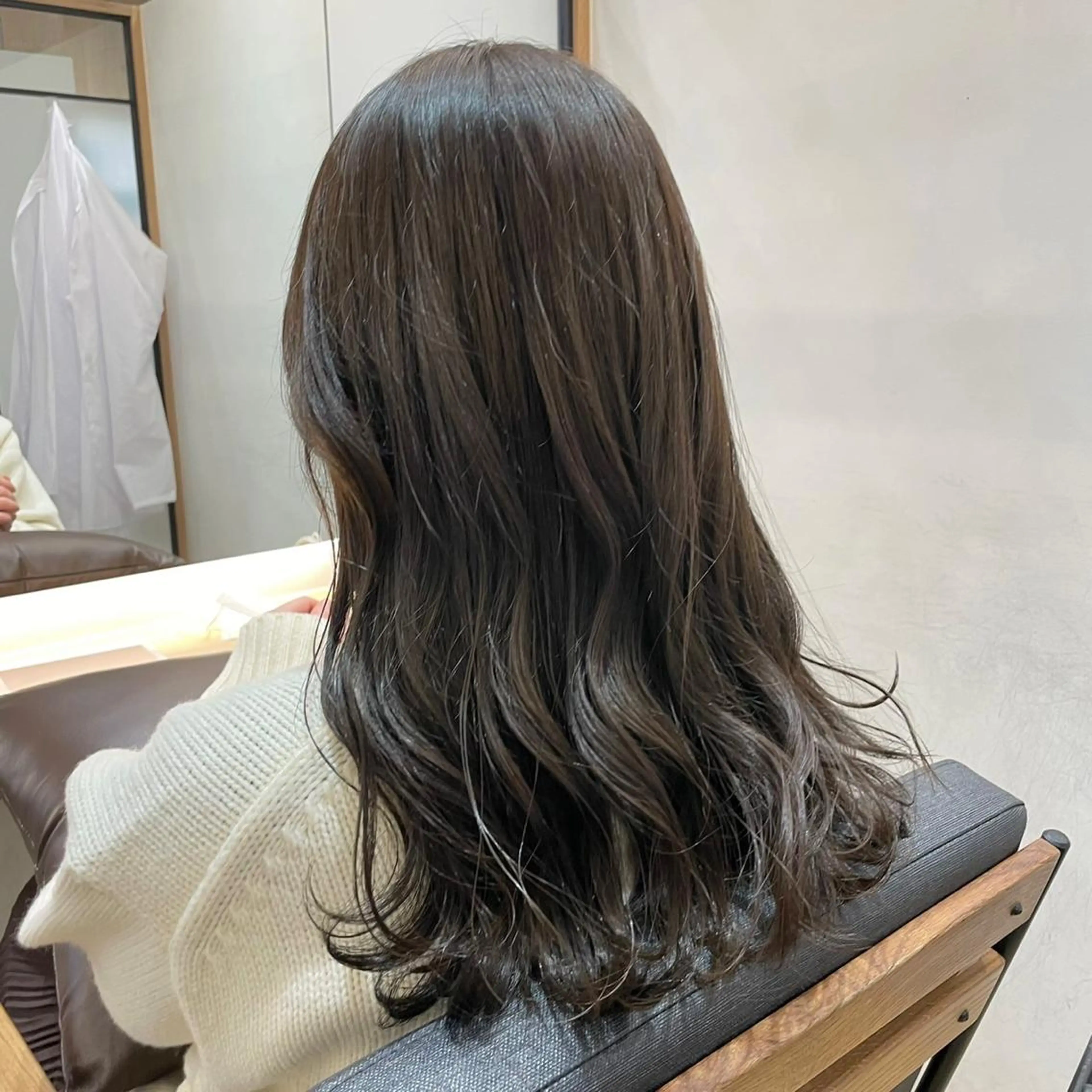ロング ヘアカラー ついざき はるかのヘアスタイル