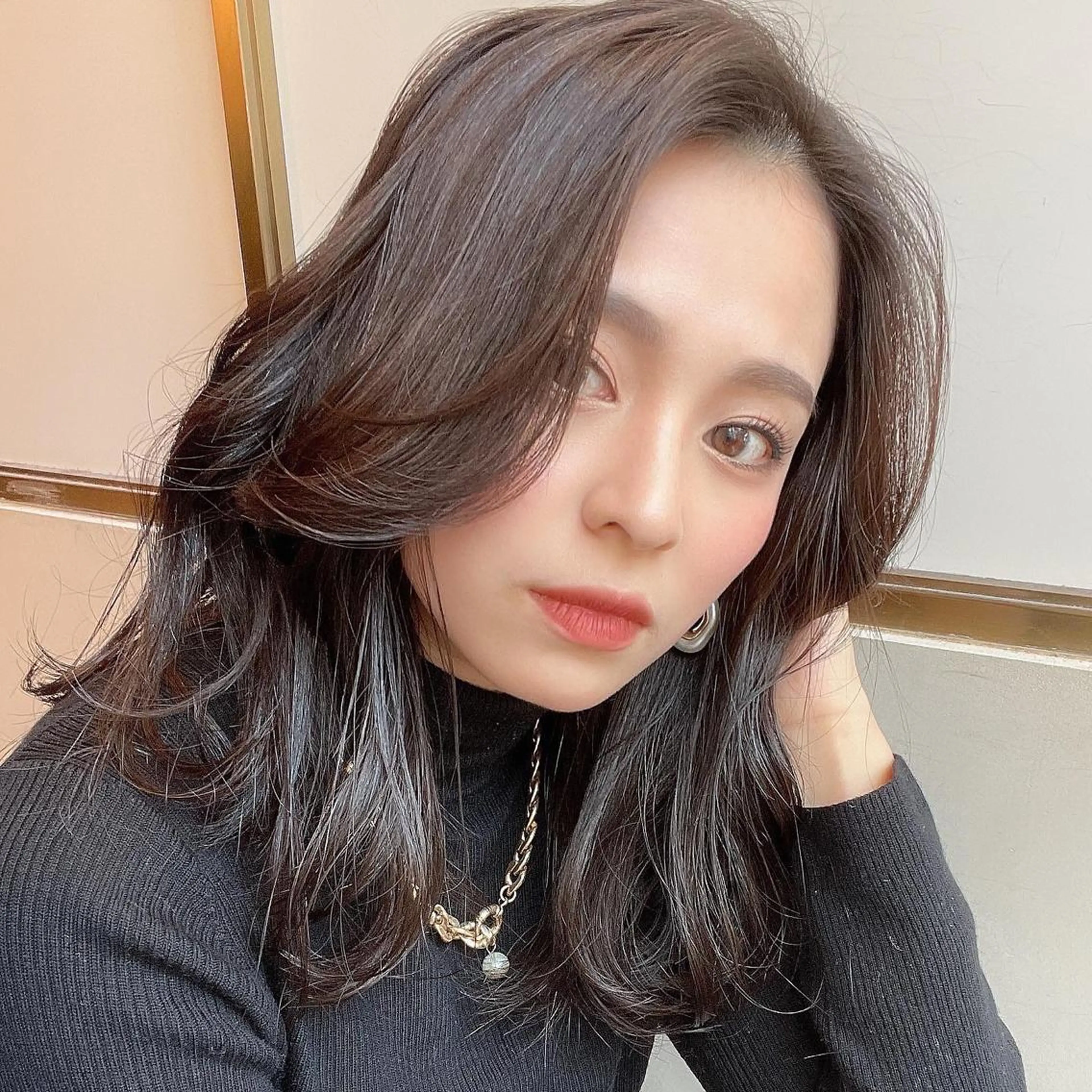 セミロング カラー 透明感カラー くびれヘア 顔周りカット 髪質改善 韓国風ヘア だいや/メンズパーマ メンズカット/名古屋のヘアスタイル