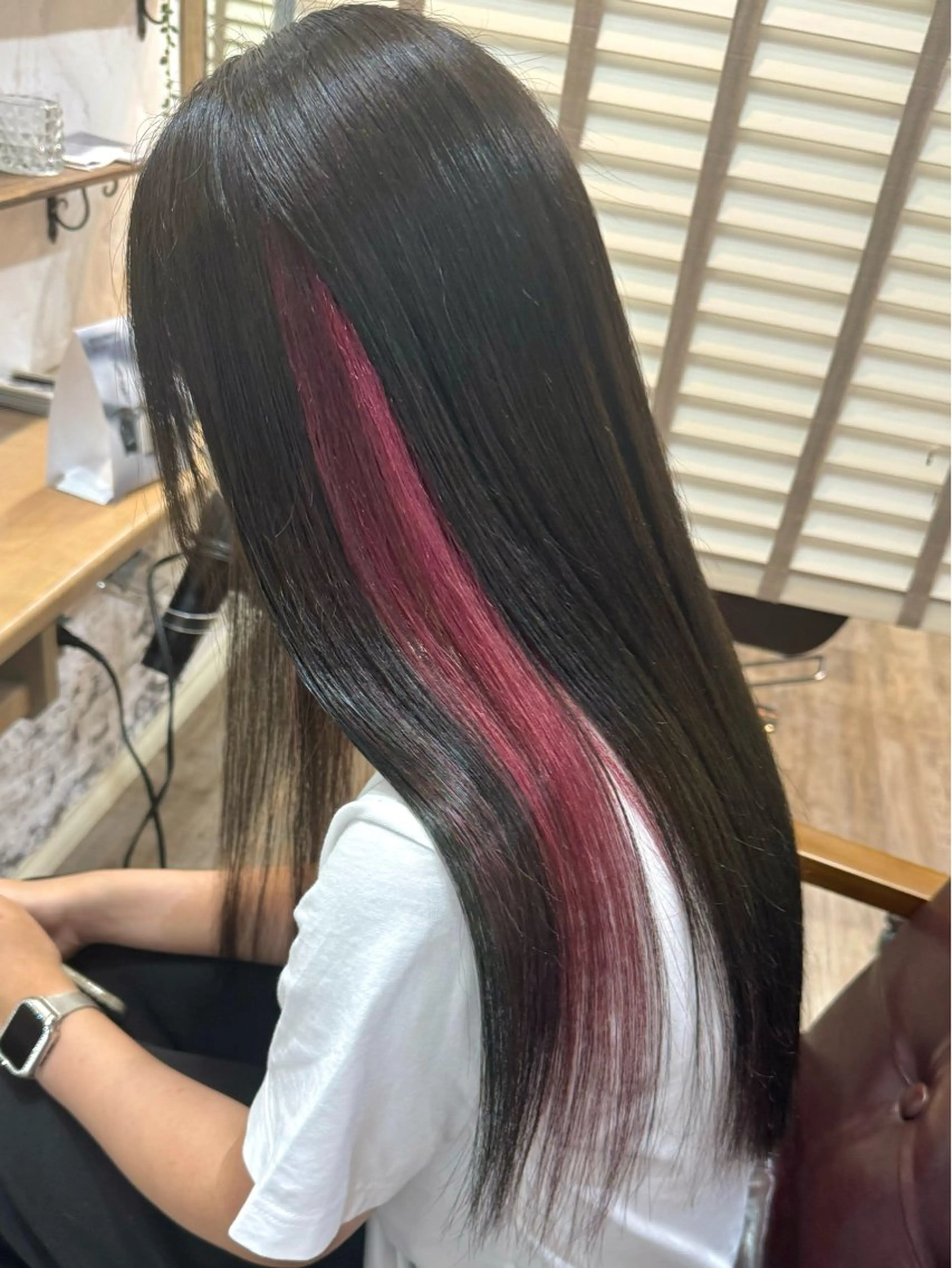 セミロング カラー LAURA＆RO所属・LAURA &RO 🫧はるか🫧のヘアスタイル