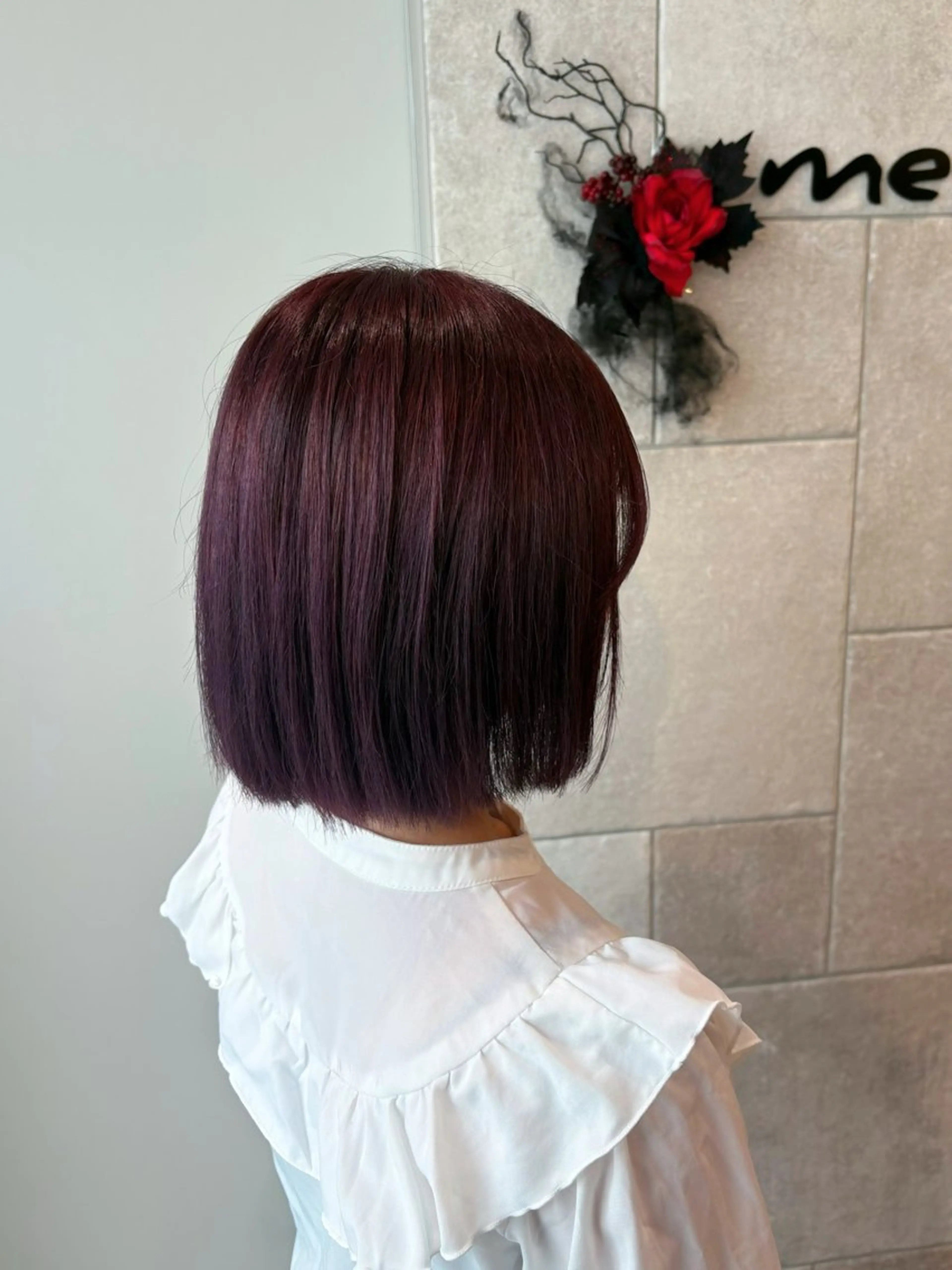 ミディアム カット ヘアカラー オリーブカラー 💙KARIN🪼のヘアスタイル