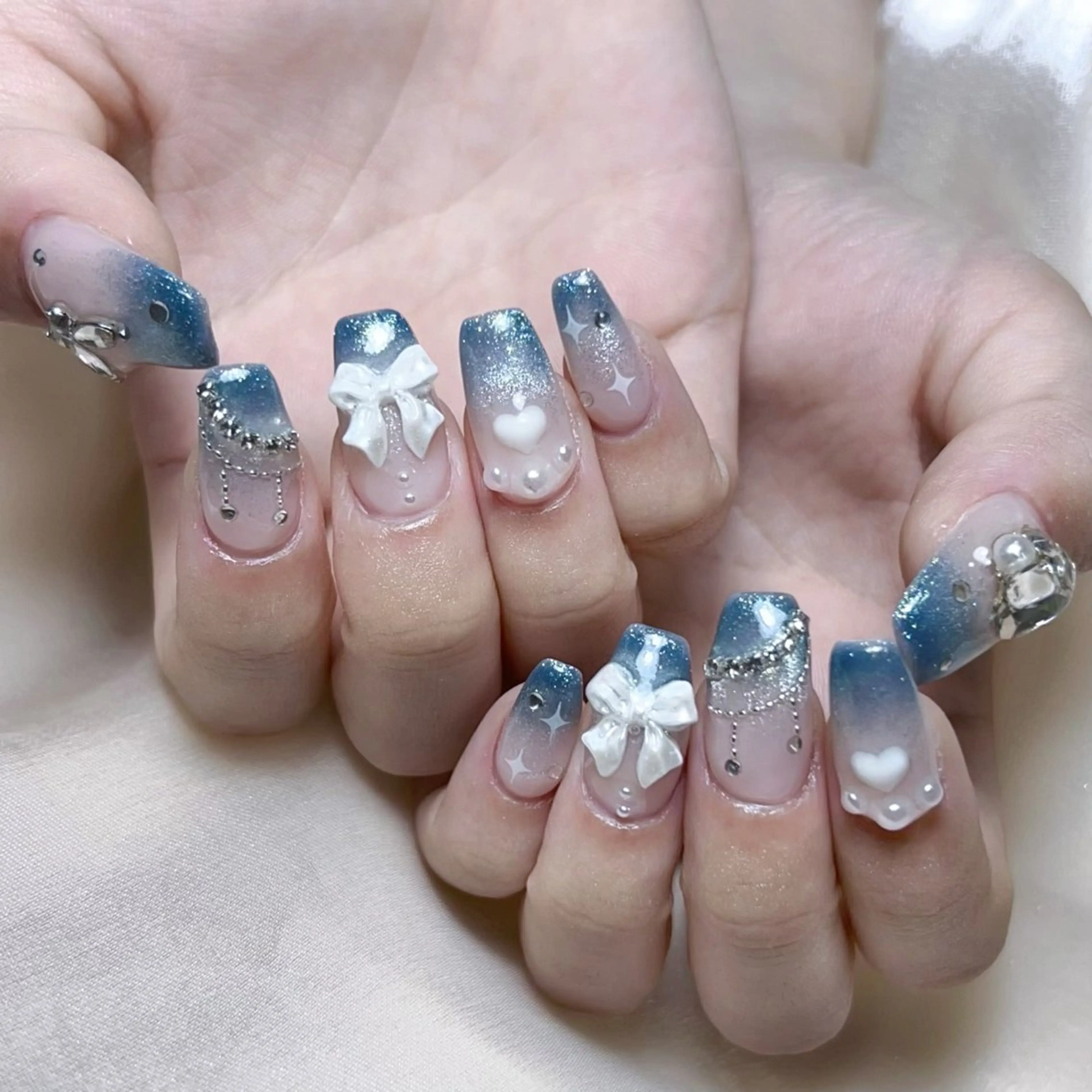メンズ ネイル メンズ韓国風 アートネイル オーロラネイル ガーリー キラキラネイル ハンドネイル Nail salon 木にいるのネイルデザイン