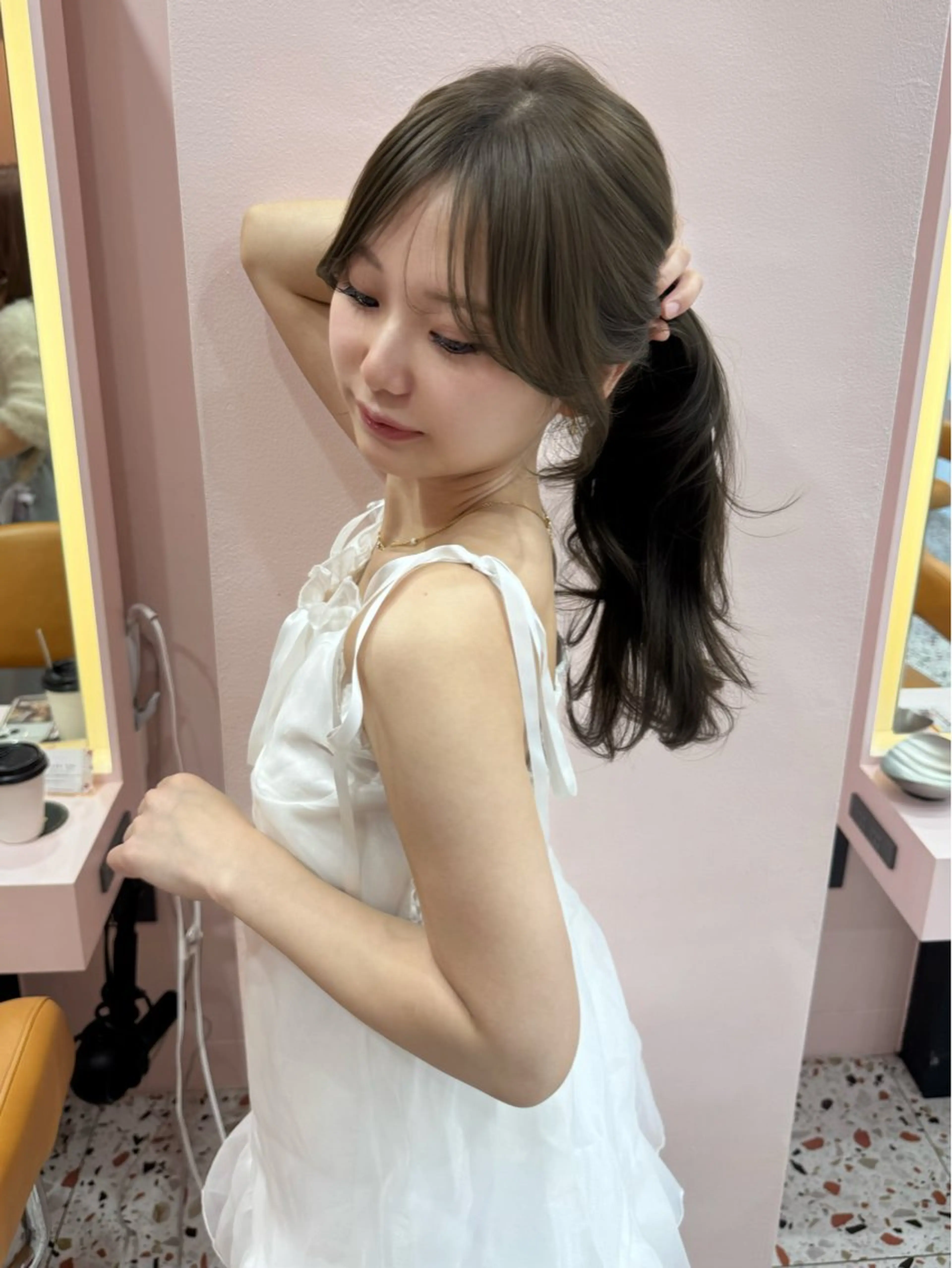 ロング ケアカラー くびれヘア 髪質改善 韓国風ヘア レイヤーカット カット ヘアカラー 顔周り/透明感カラー REINA𓍯のヘアスタイル