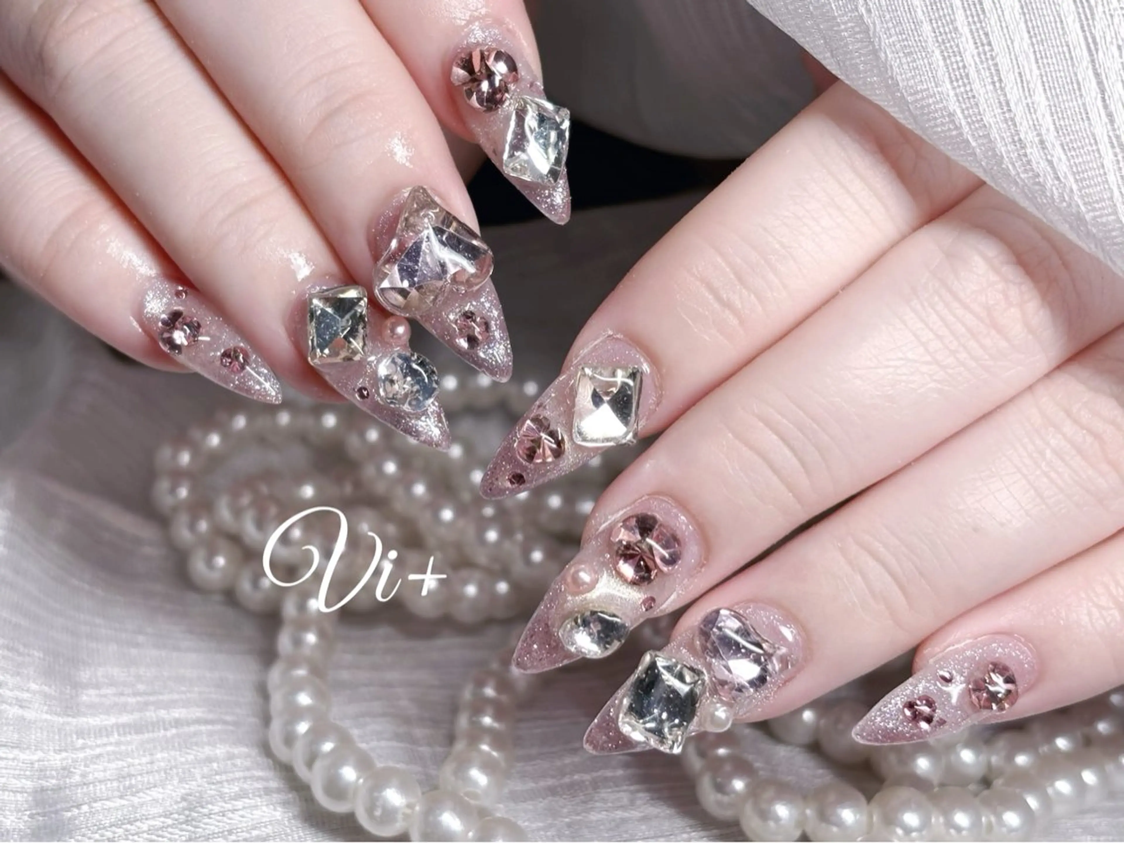 ネイル ハンドネイル Nailsalon Vi+ももか🩷のネイルデザイン