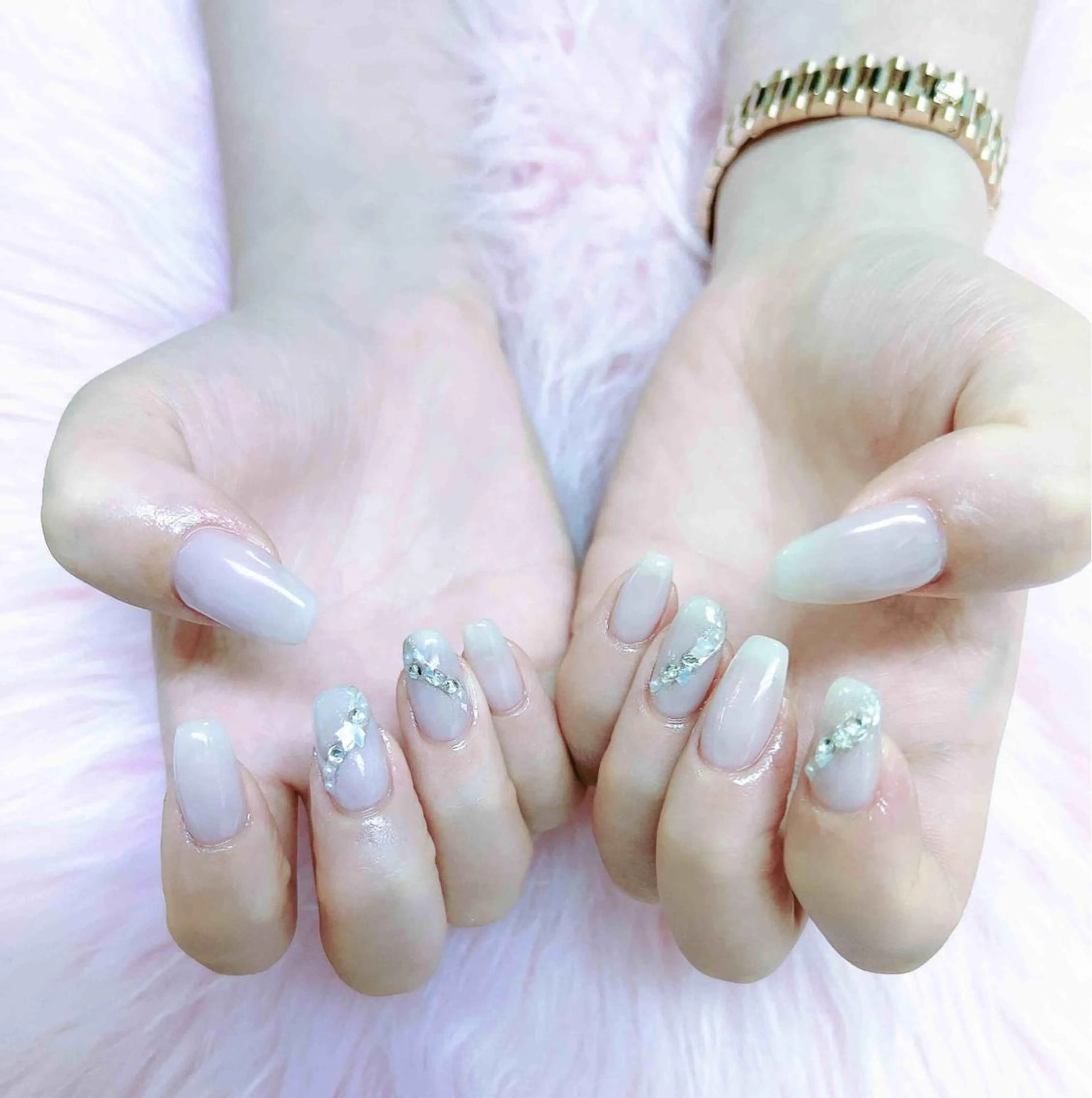 ネイル ハンドネイル MoonNail ユリ🌸のネイルデザイン