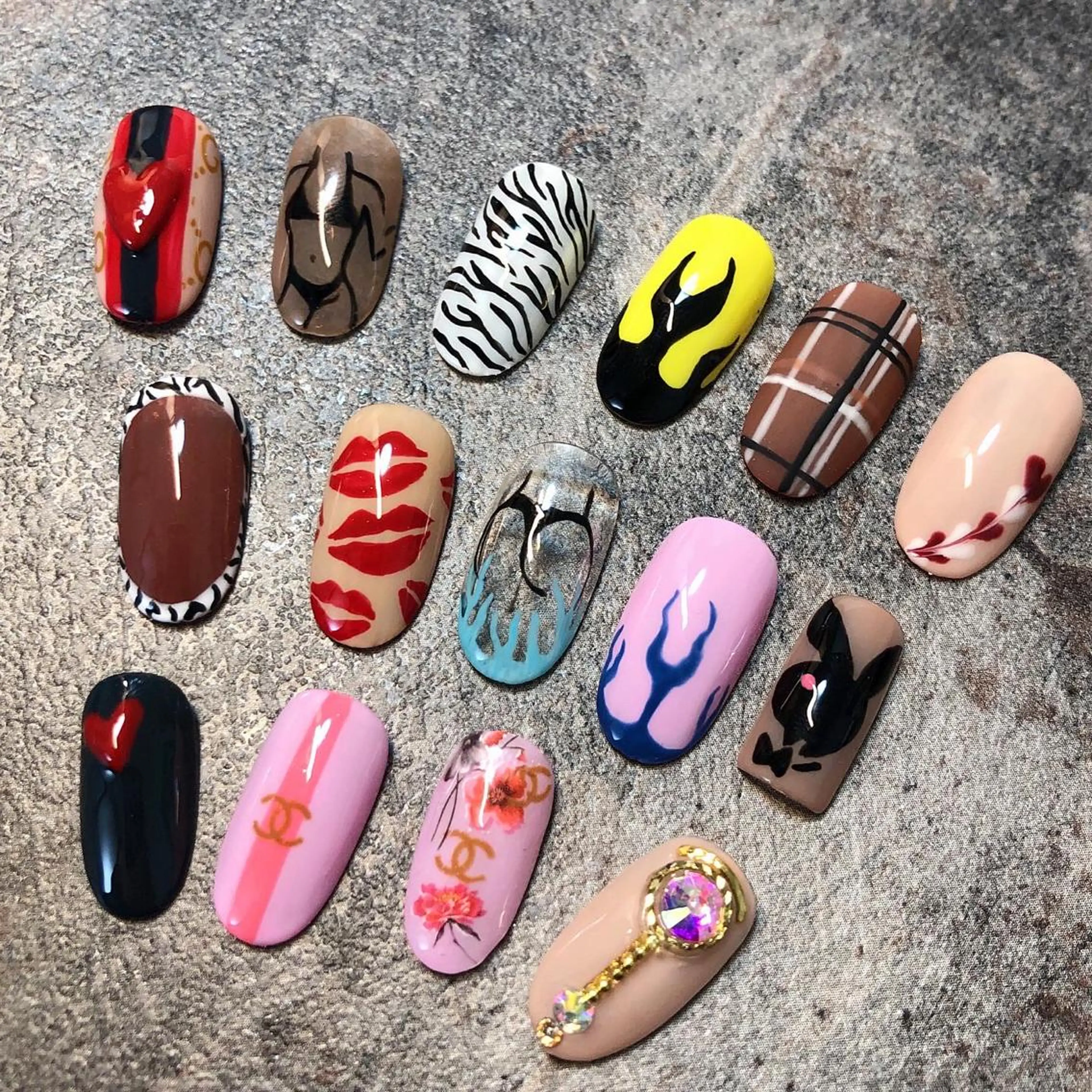 ネイル 宮本 百合子のネイルデザイン