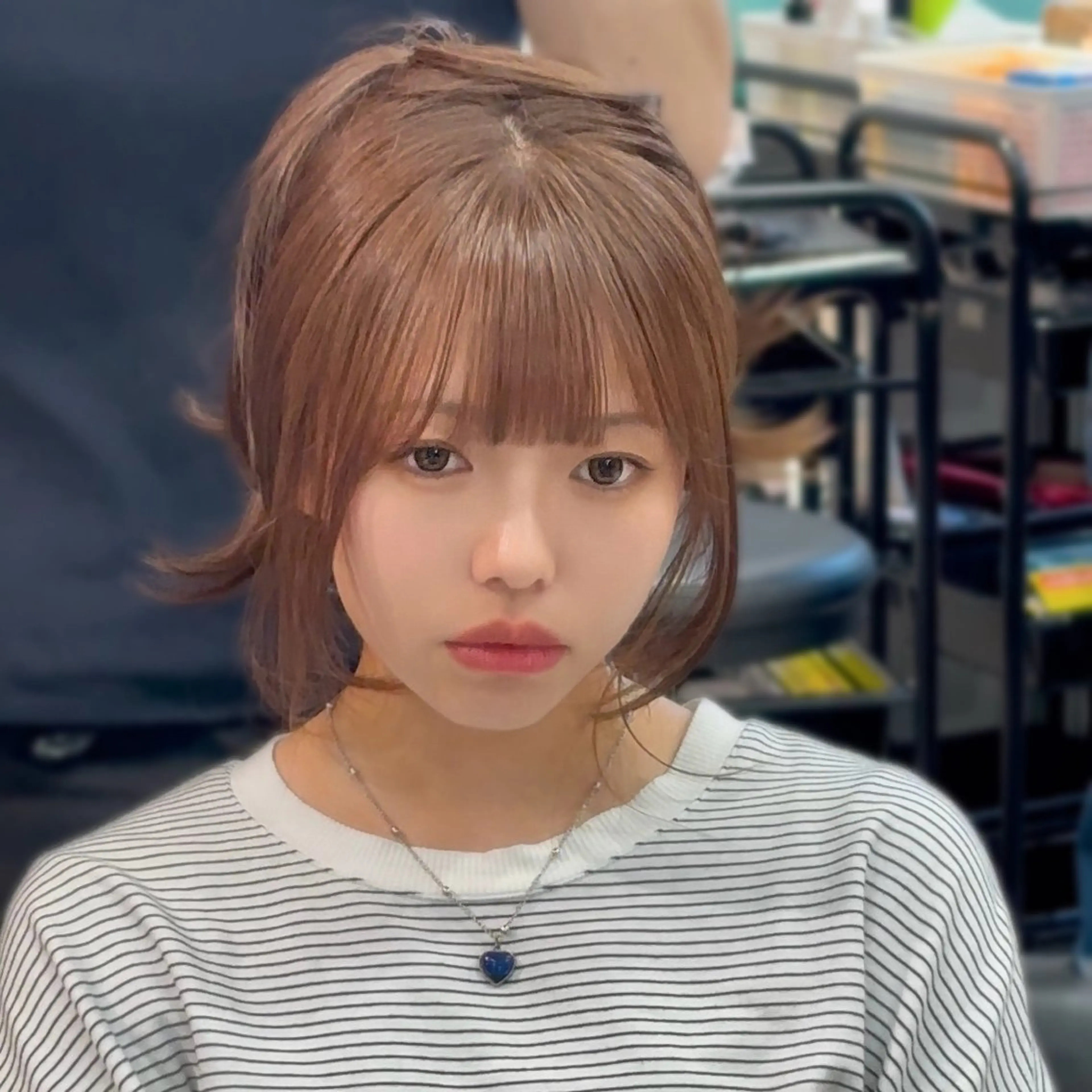 ロング くびれヘア 韓国風ヘア レイヤーカット ロング シースルーバング 新宿/韓国レイヤー/ 顔まわり/メンズヘアのヘアスタイル