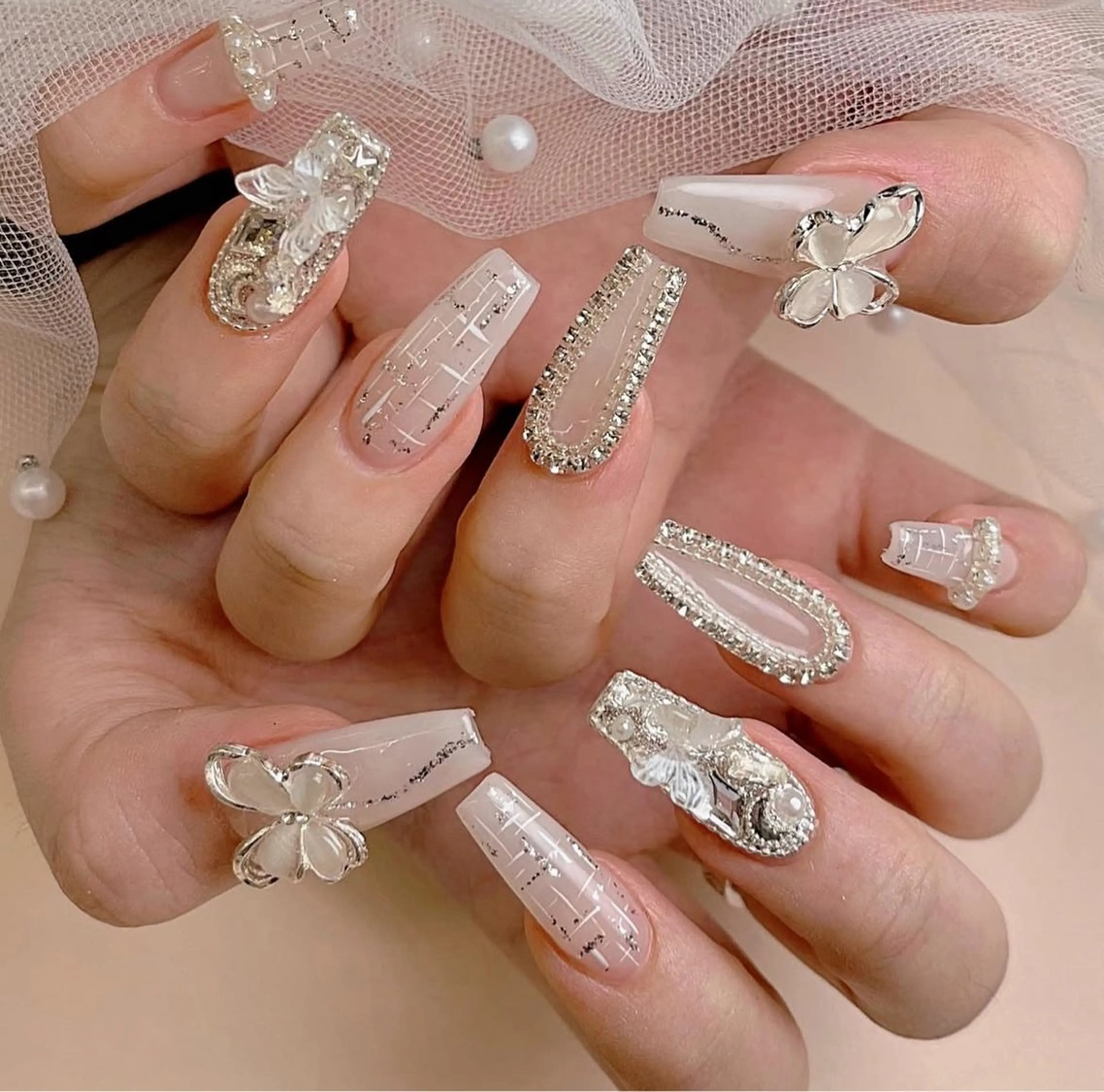 ネイル フレンチネイル ジェルネイル 韓国ネイル マグネットネイル ネイルチップ Rin Nail 新大久保店のネイルデザイン