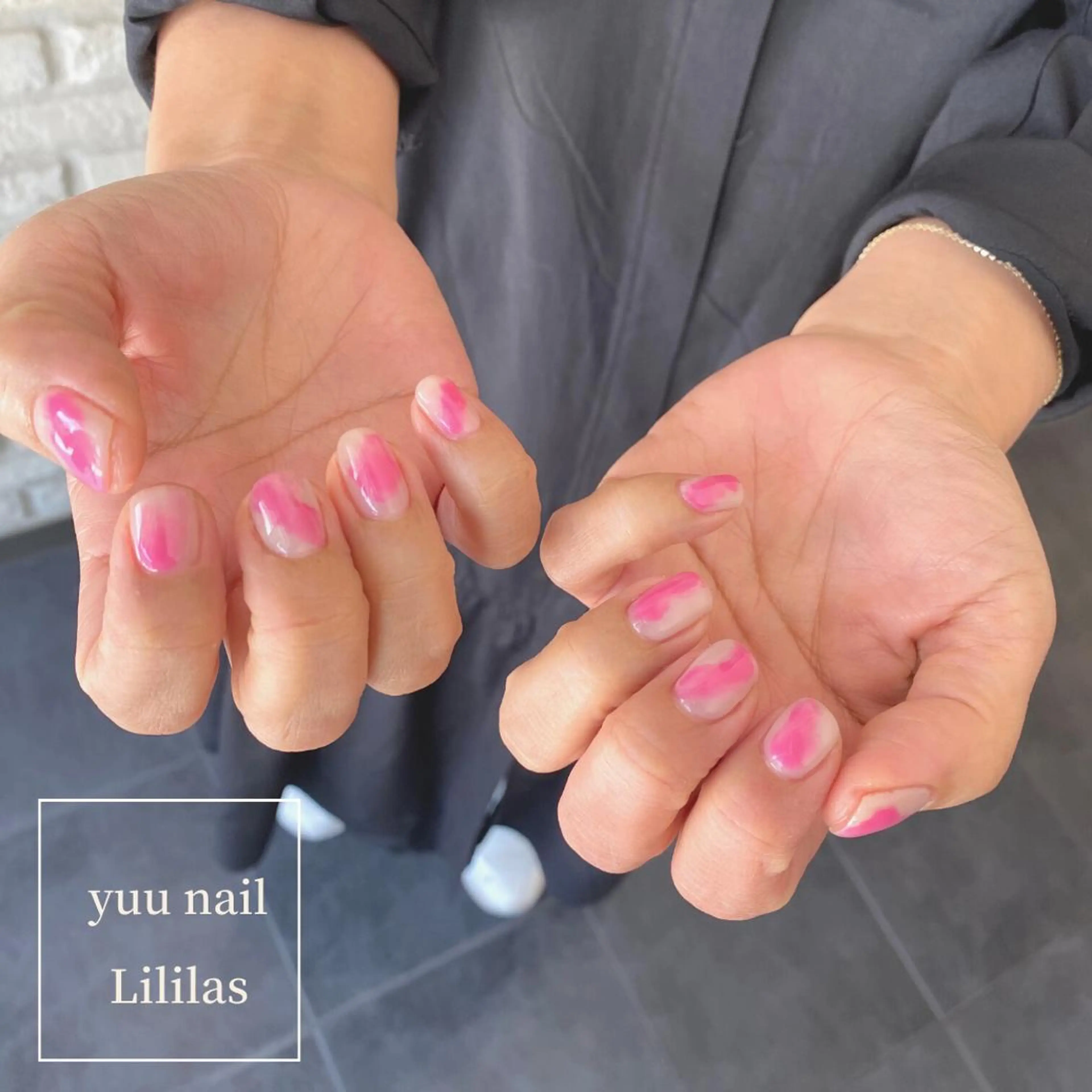 ネイル 入学式 長さ出し ジェルネイル ゴールド 卒業式 Lililas サロン&スクールのネイルデザイン