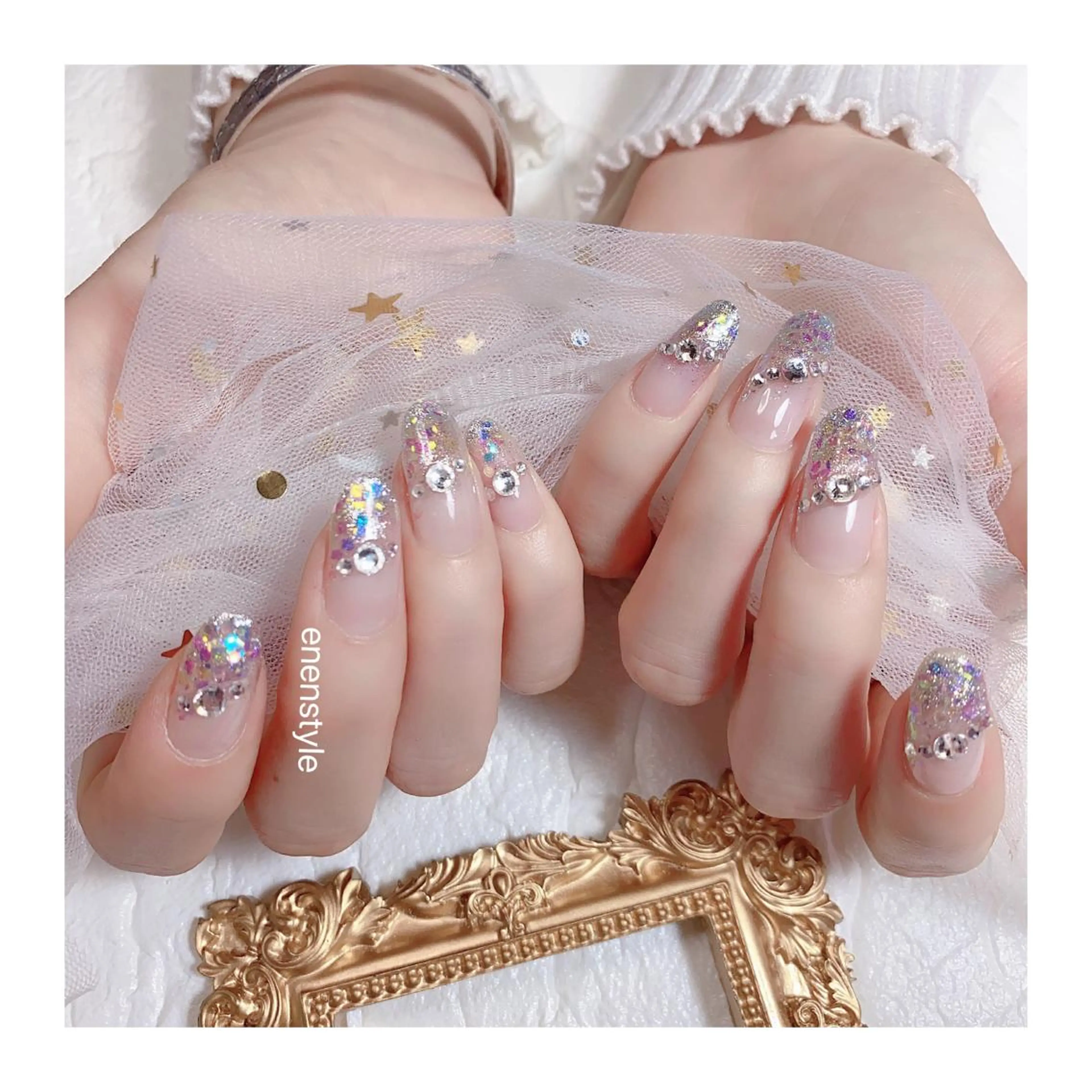 ショート ネイル ジェルネイル ラメ(グリッター) 持ち込み ニュアンスネイル オフィスネイル 👑enen style👑のネイルデザイン