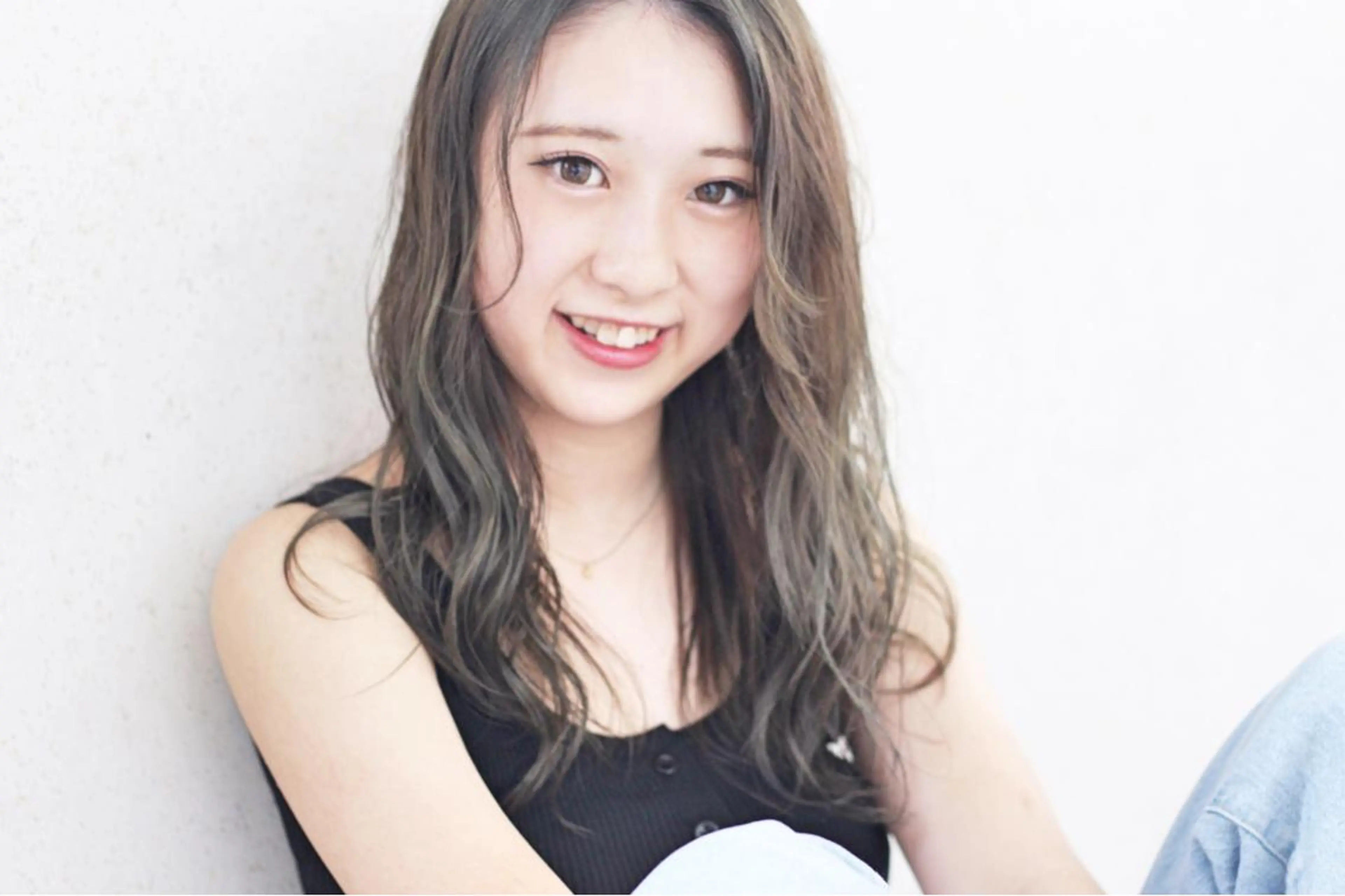 セミロング アッシュ nike にけのヘアスタイル