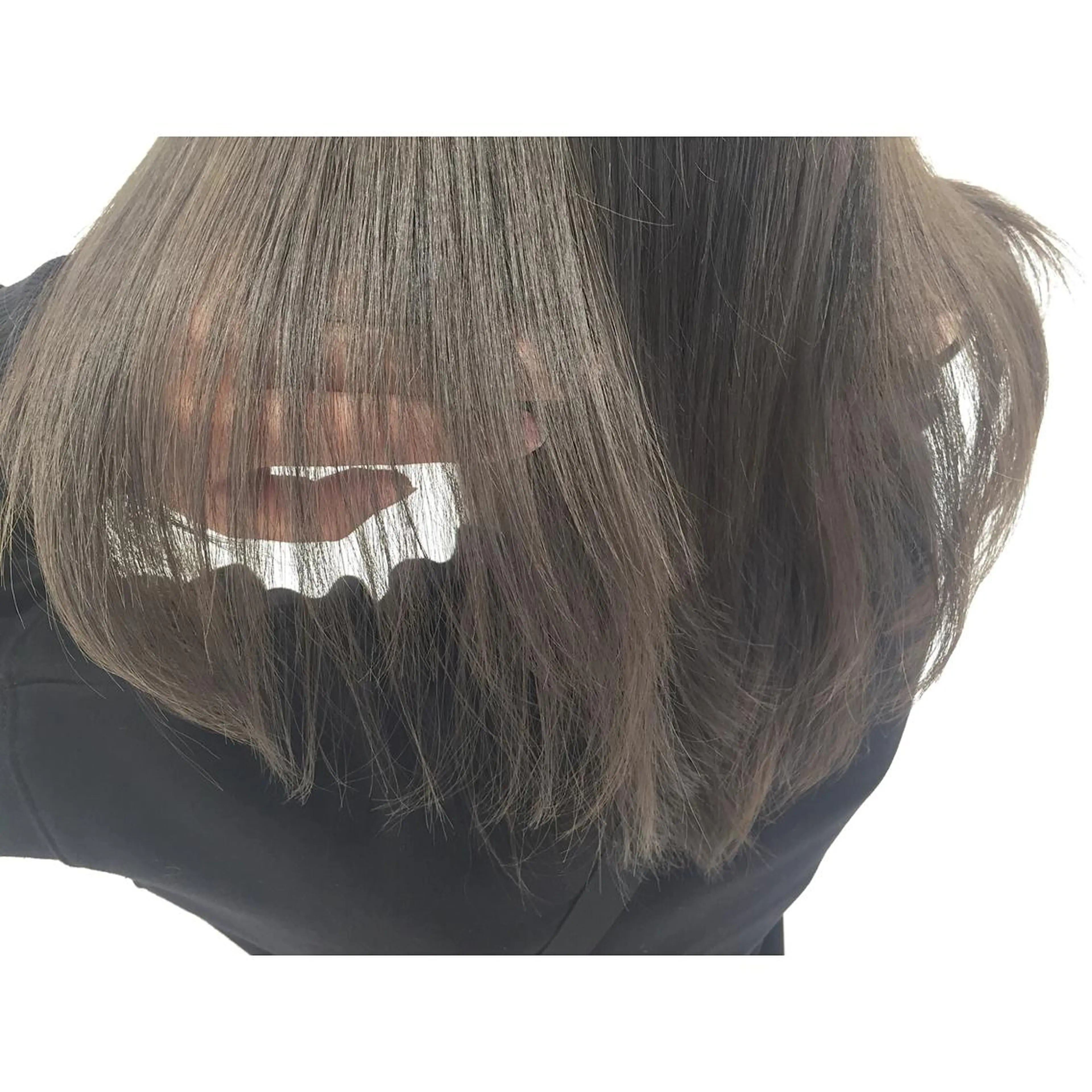 セミロング カラー 透明感♡︎♡︎ 佐々木早苗のヘアスタイル