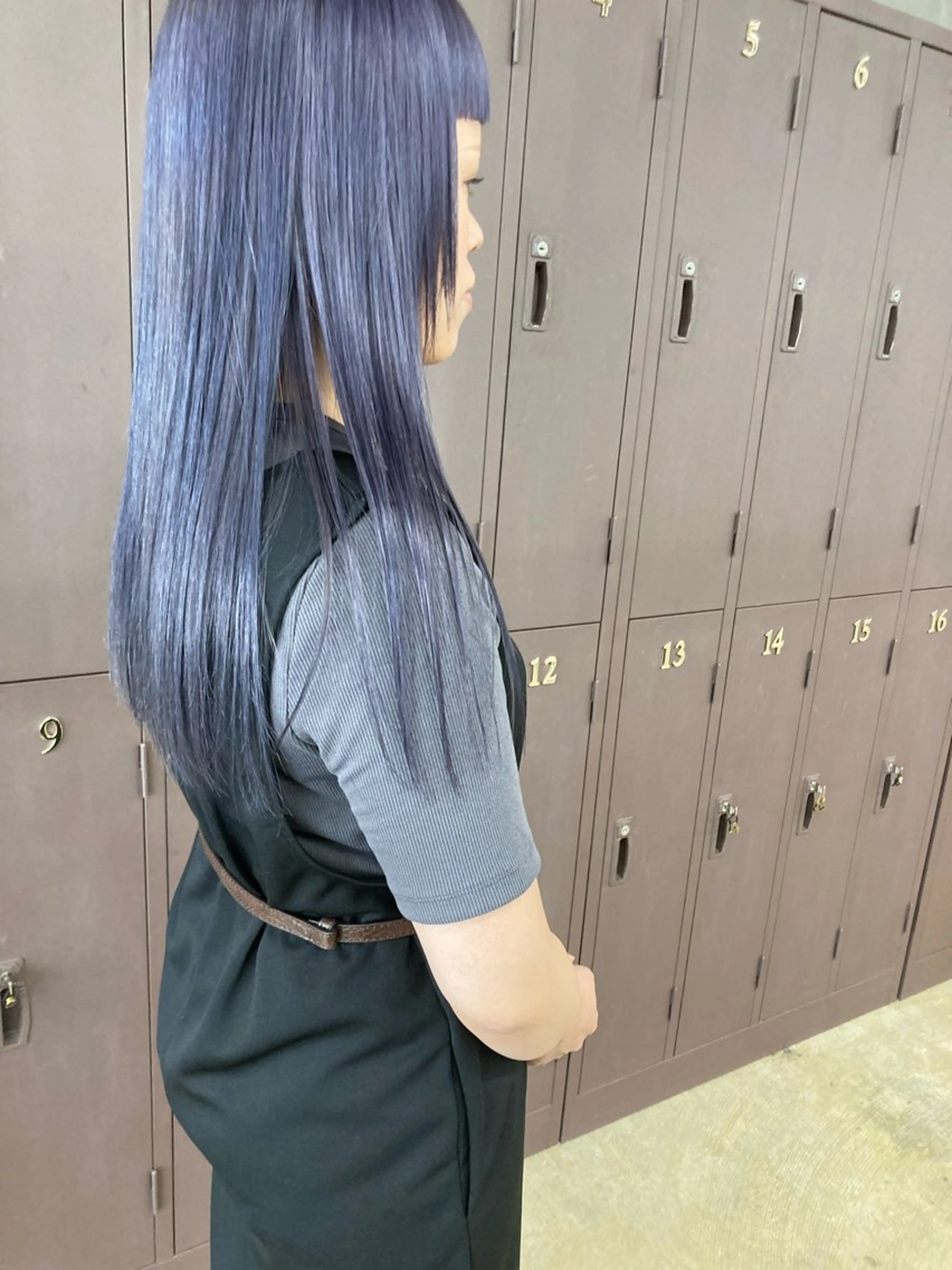 セミロング カラー ブリーチ ブルーカラー ラベンダーカラー 小木曽智美 /ボブ/ショートのヘアスタイル