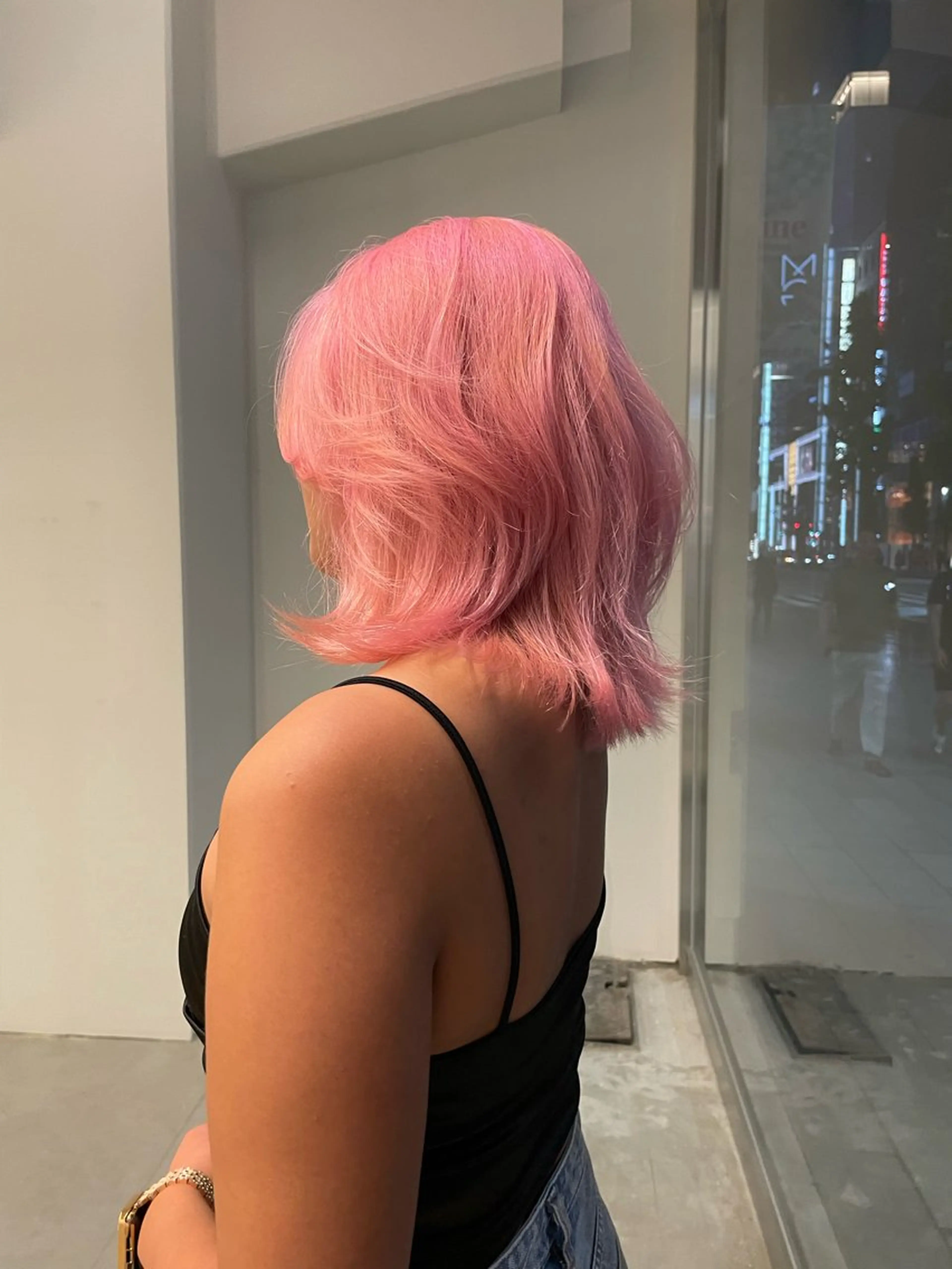 ミディアム レイヤーカット ボブ ホノカのヘアスタイル