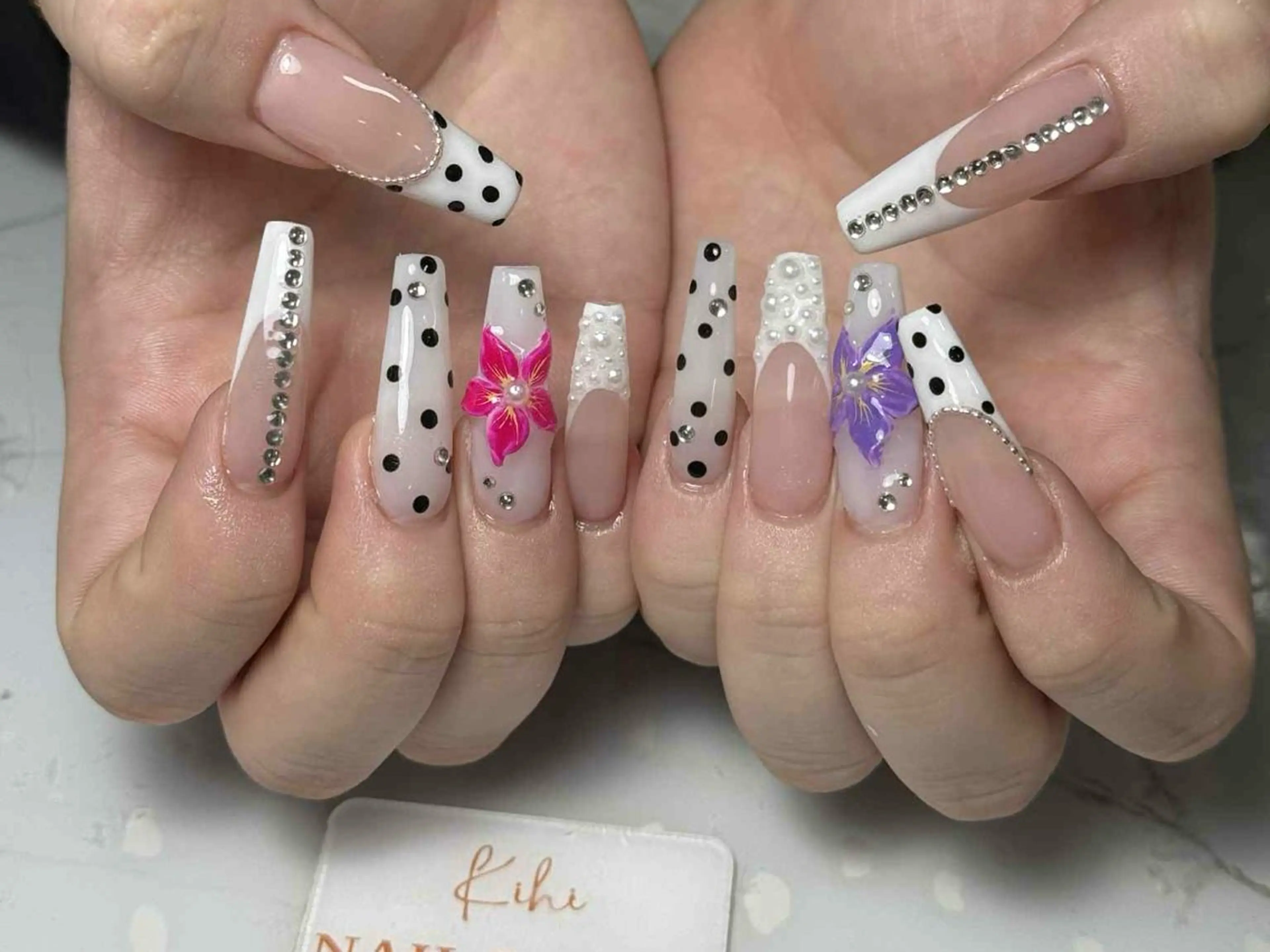 ネイル アートネイル フレンチネイル ジェルネイル グラデーション 韓国ネイル ハンドネイル 💕鈴木ユリ パラジェル/オフ無料のネイルデザイン