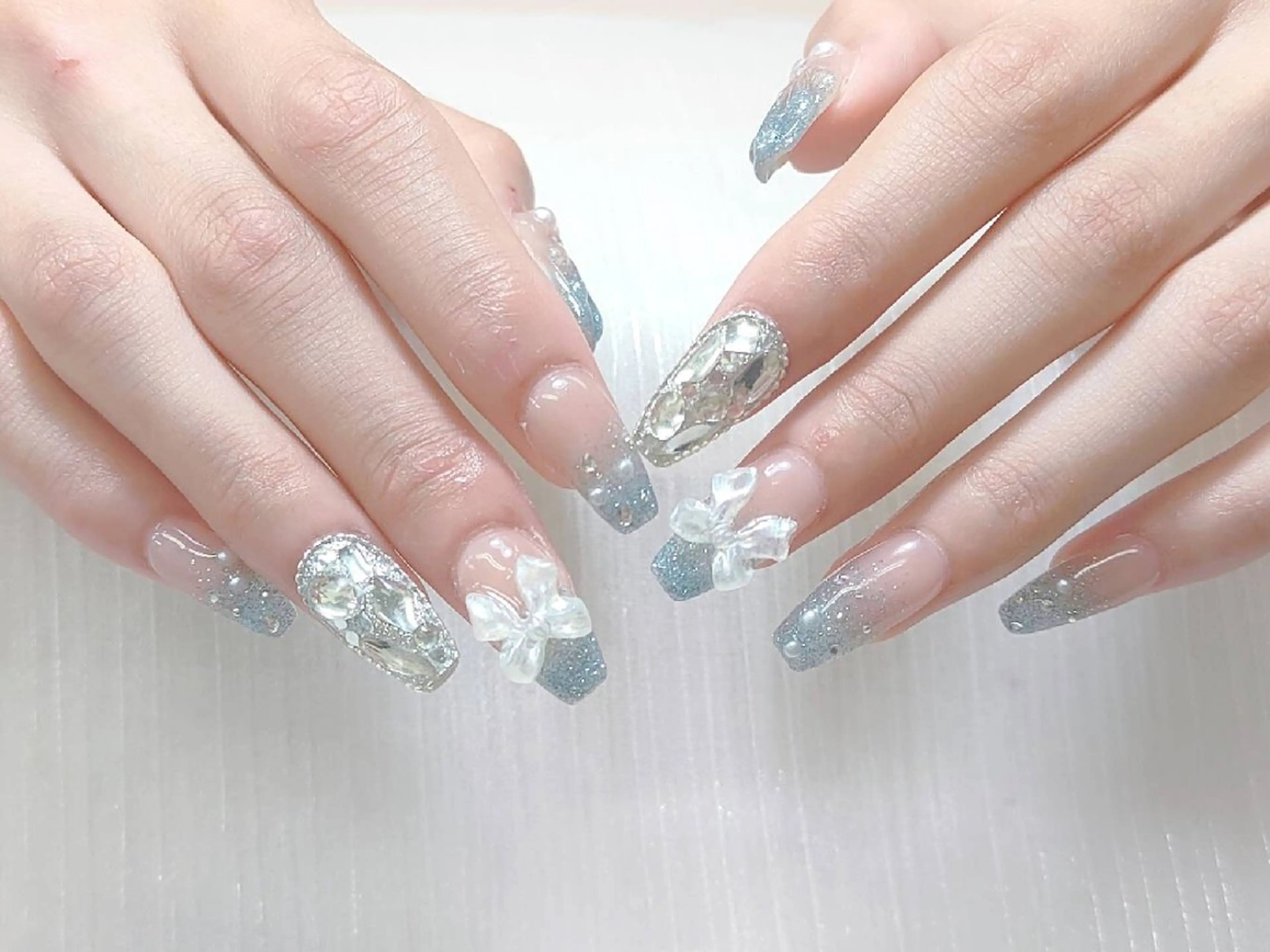 ネイル 小島 阿佑美のネイルデザイン