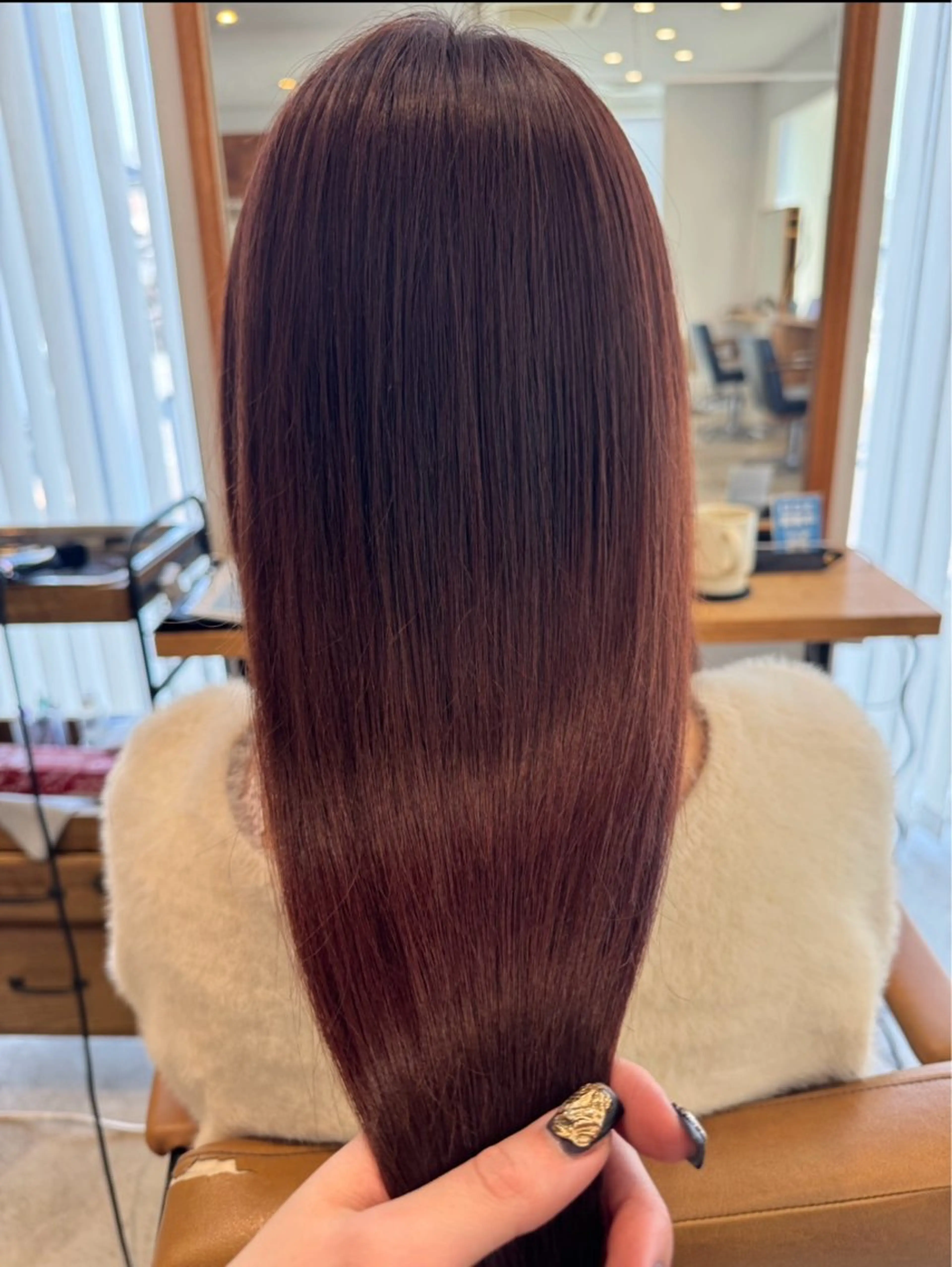 ロング ピンクブラウン 髪質改善 ロング トリートメント 磯部   匠 /顔周りカット/艶髪のヘアスタイル