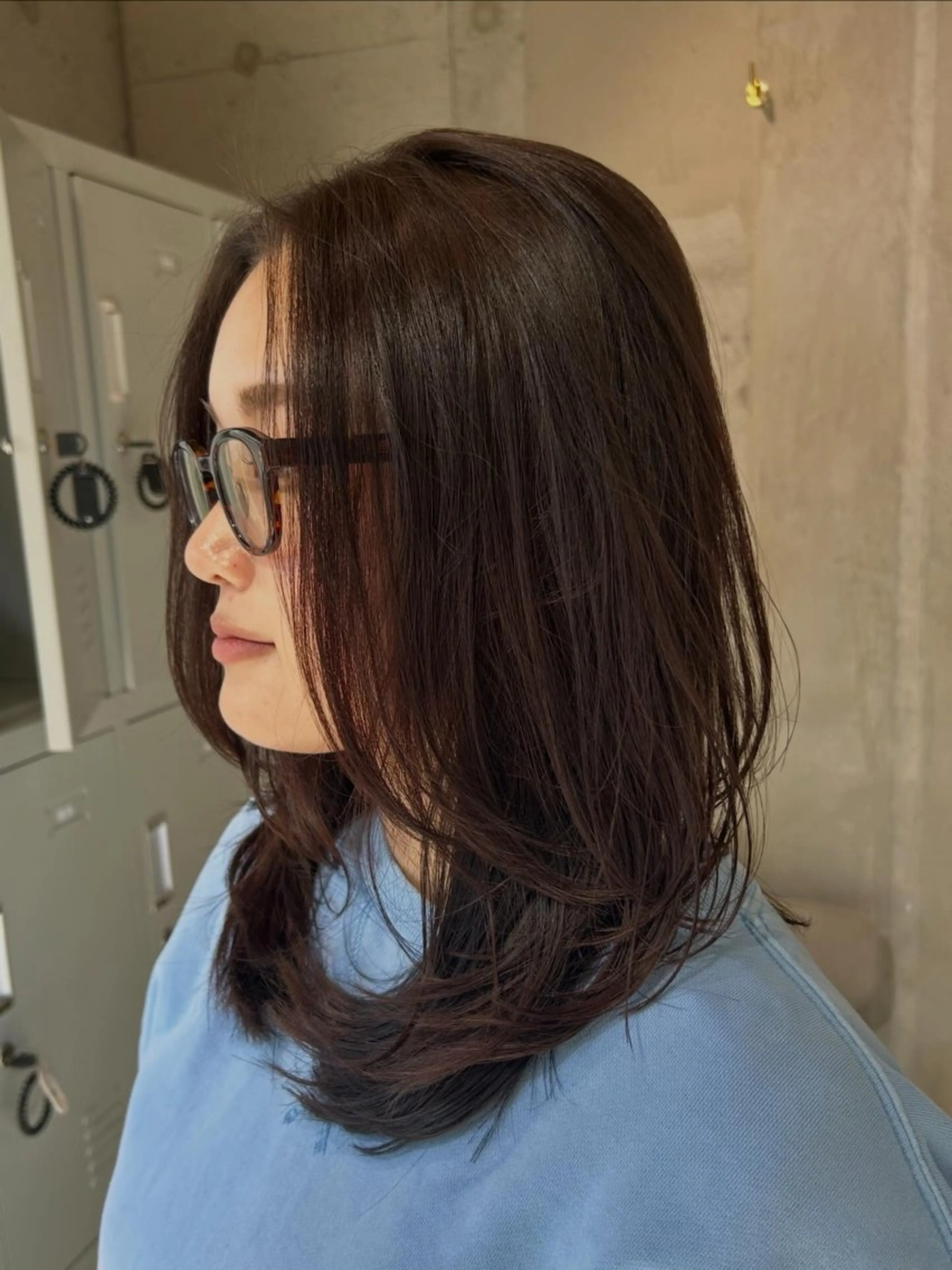 ミディアム レイヤーカット 関 柚花子のヘアスタイル