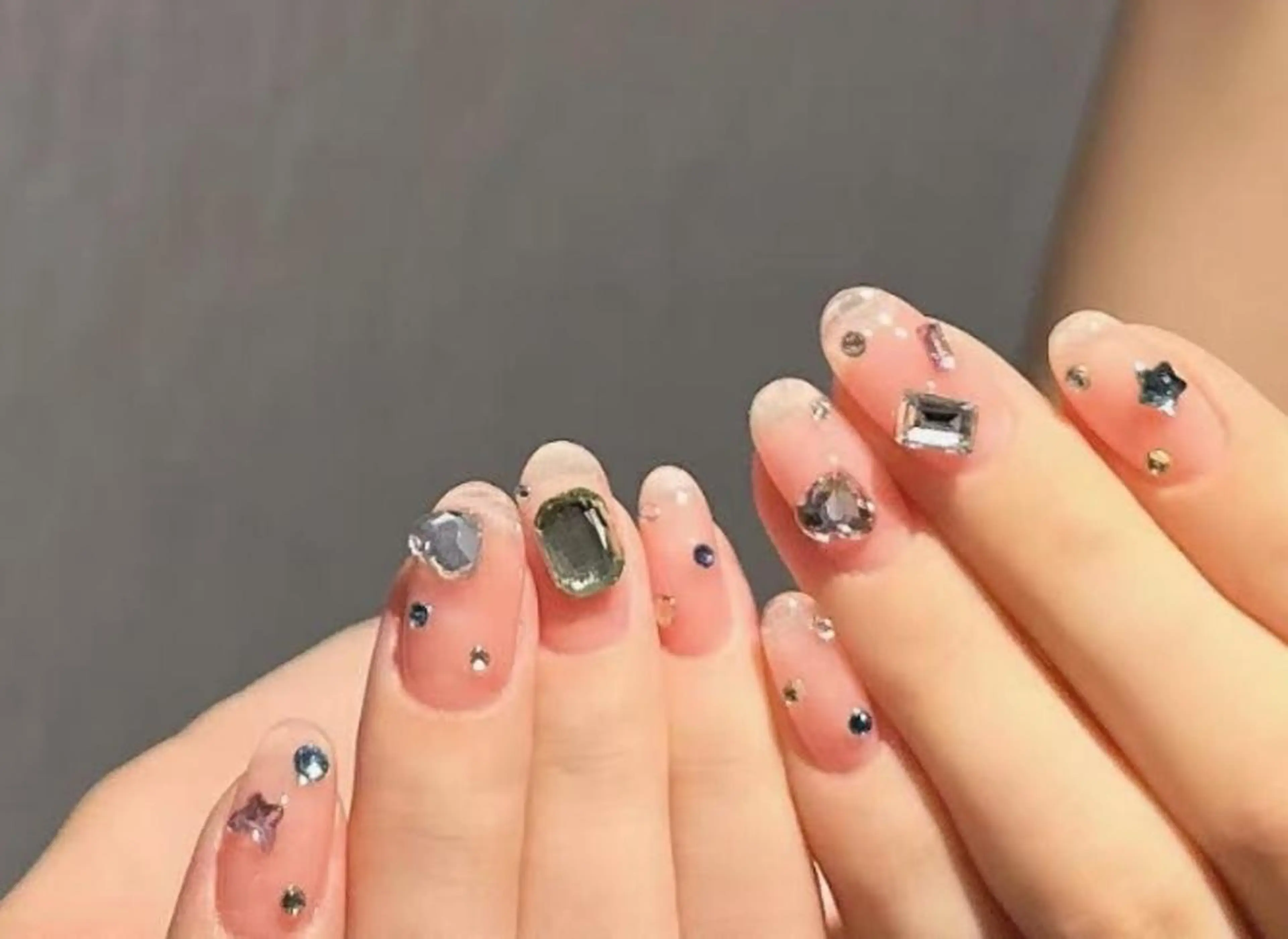 ネイル ハンドネイル 🎀 UU_nailのネイルデザイン