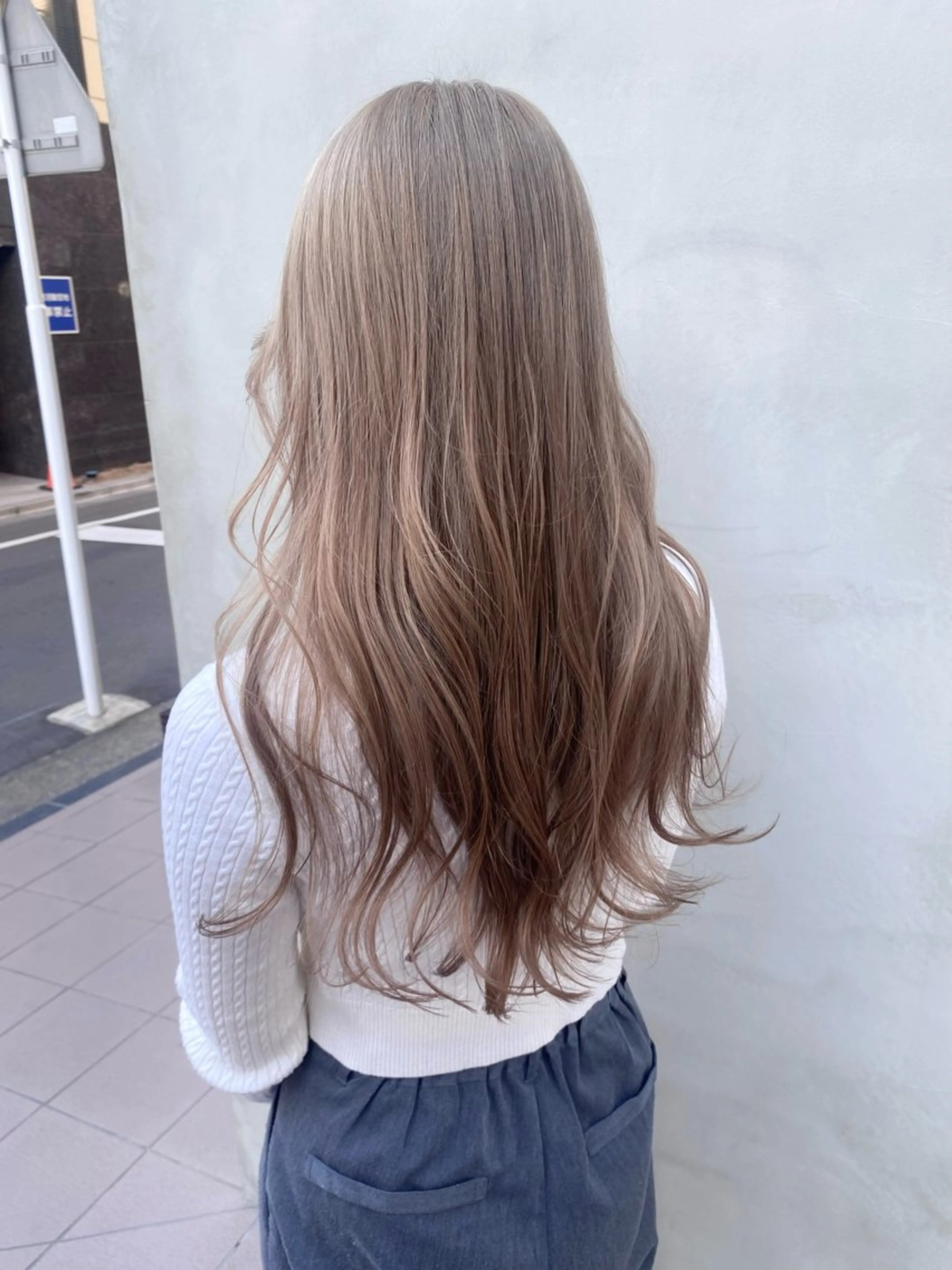 ロング カラー wool TOKYO けいご[ブリーチ]のヘアスタイル