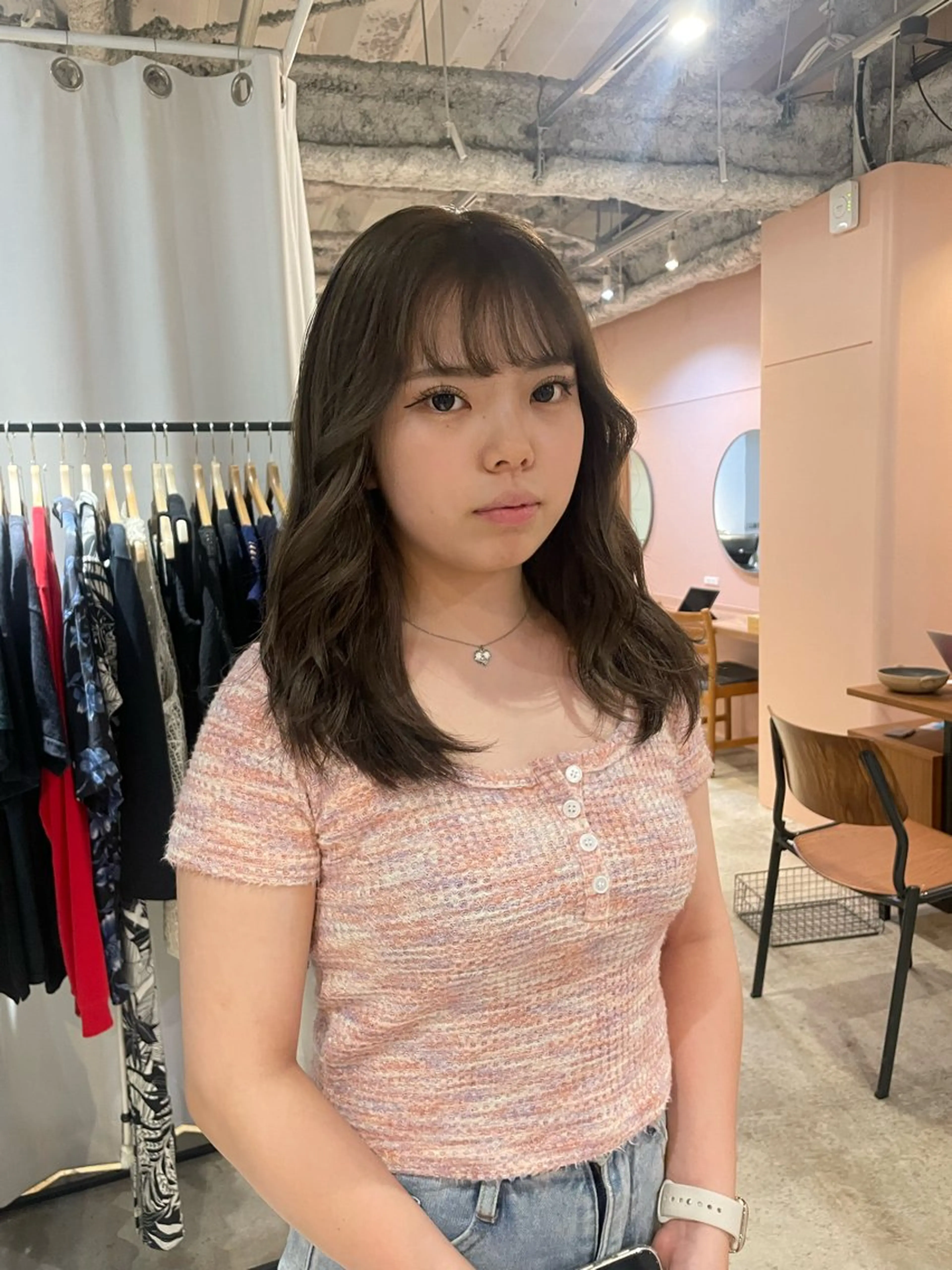 セミロング カラー ベージュカラー 透明感カラー ダブルカラー オリーブベージュ ヘアカラー トリートメント ゆるふわガーリーst yle🩰yuukaのヘアスタイル