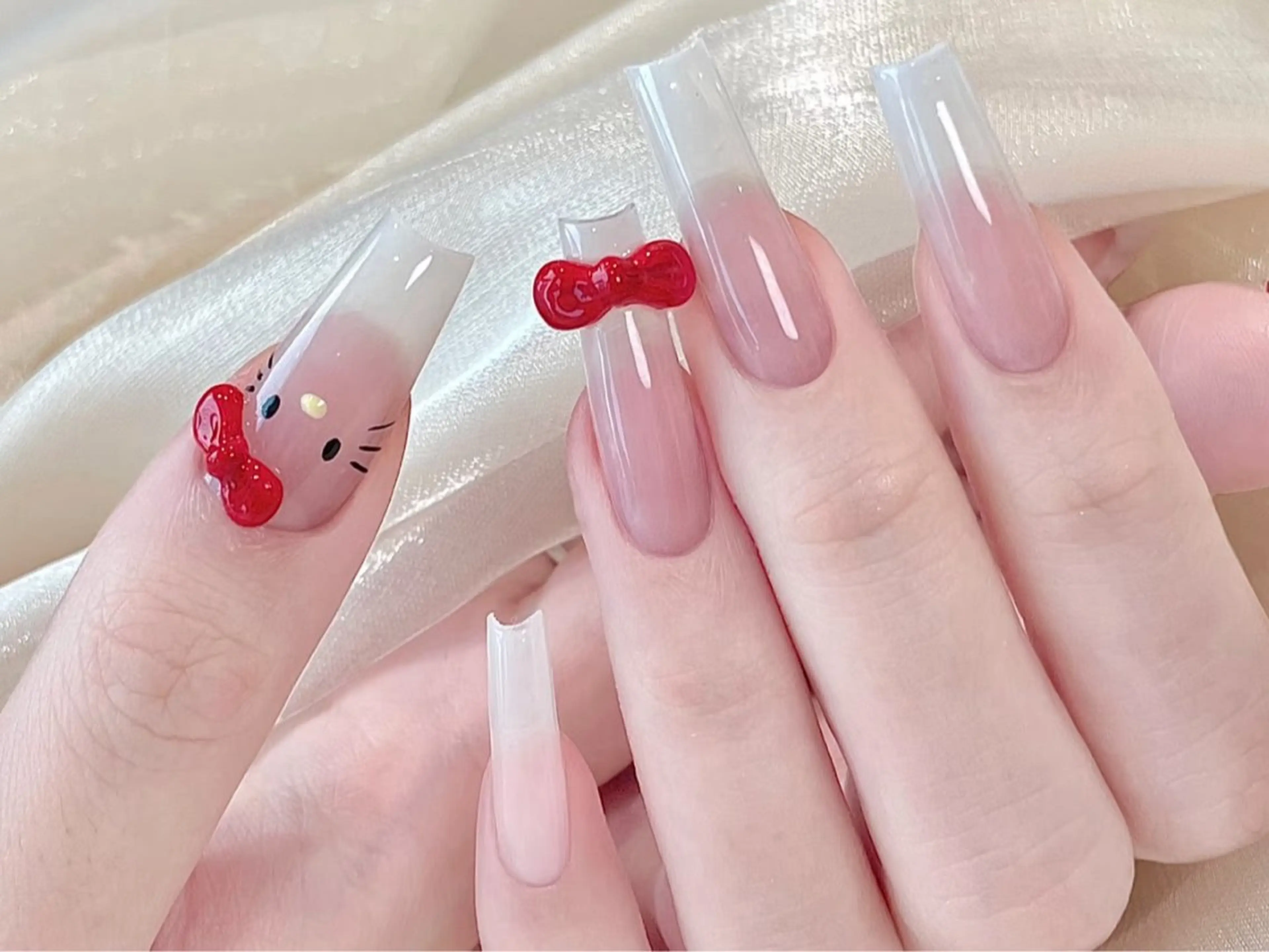 ネイル チークネイル ジェルネイル キラキラネイル 韓国ネイル マグネットネイル ハンドネイル DR Nail 新宿所属・DR 💅のネイルデザイン