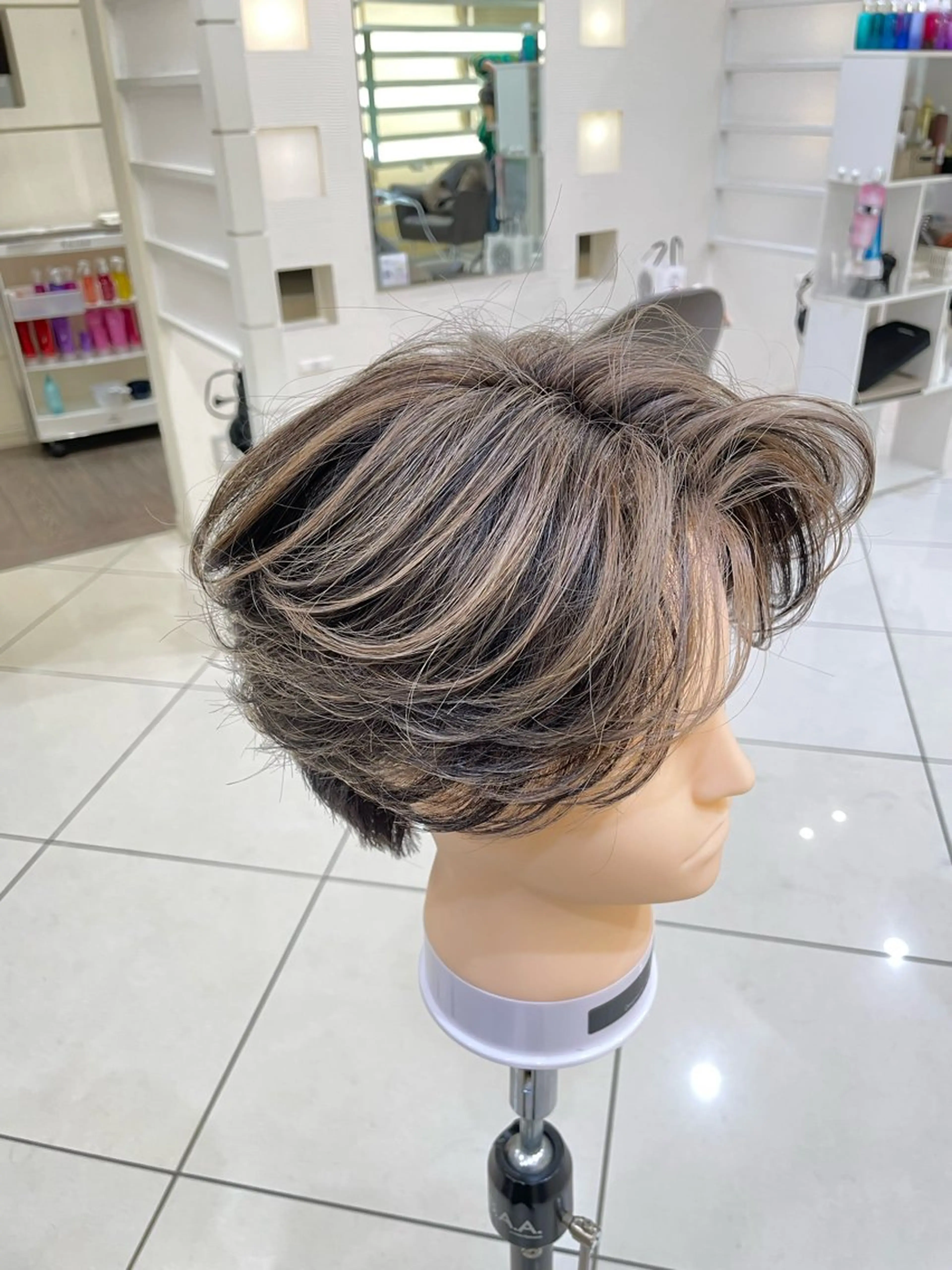 メンズ メンズハイライト カット ヘアカラー メンズ縮毛矯正 ブリーチカラー/まやのヘアスタイル