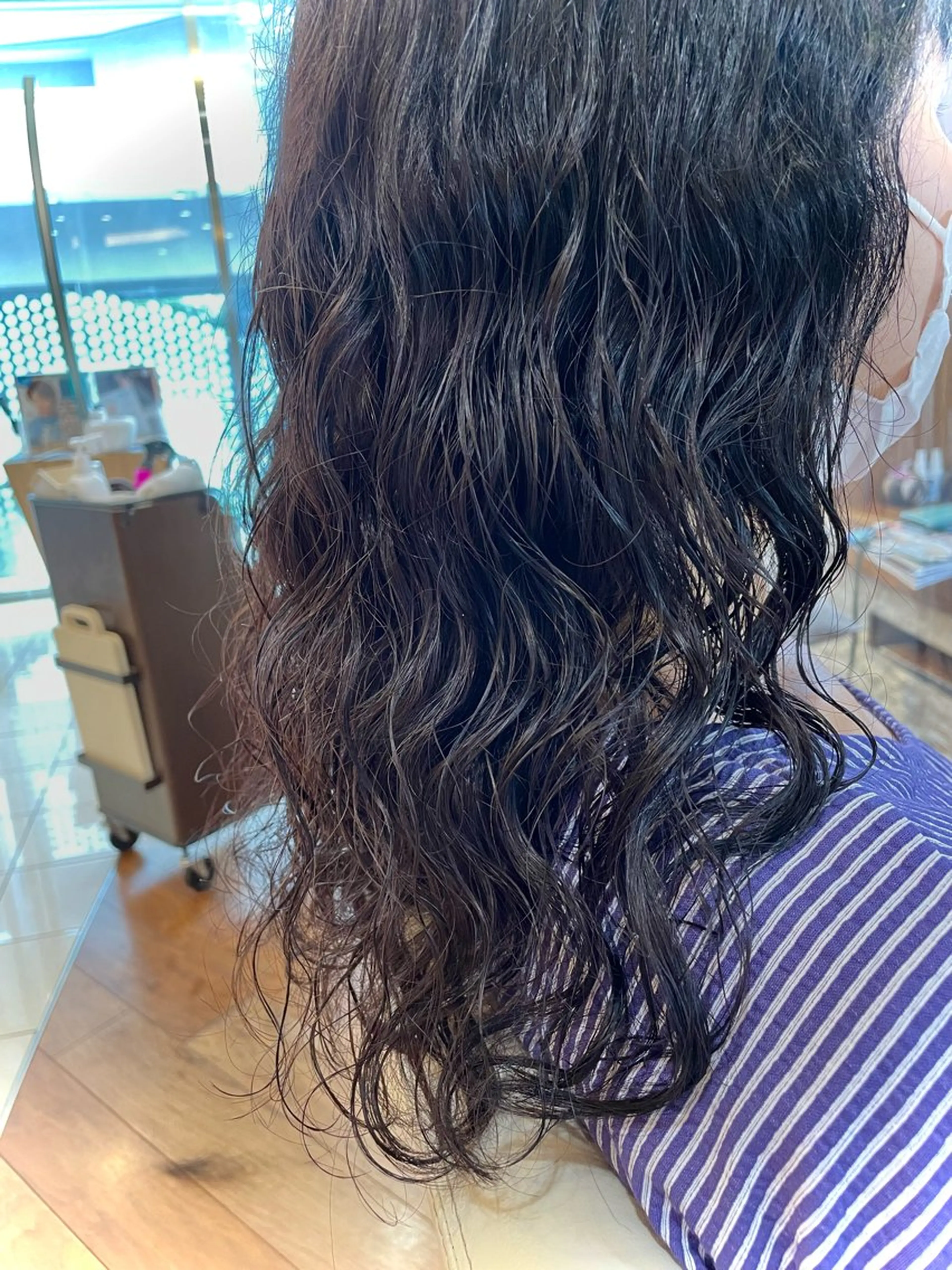 ロング パーマ 黒坂 唯奈 /パーマとボブ特化のヘアスタイル