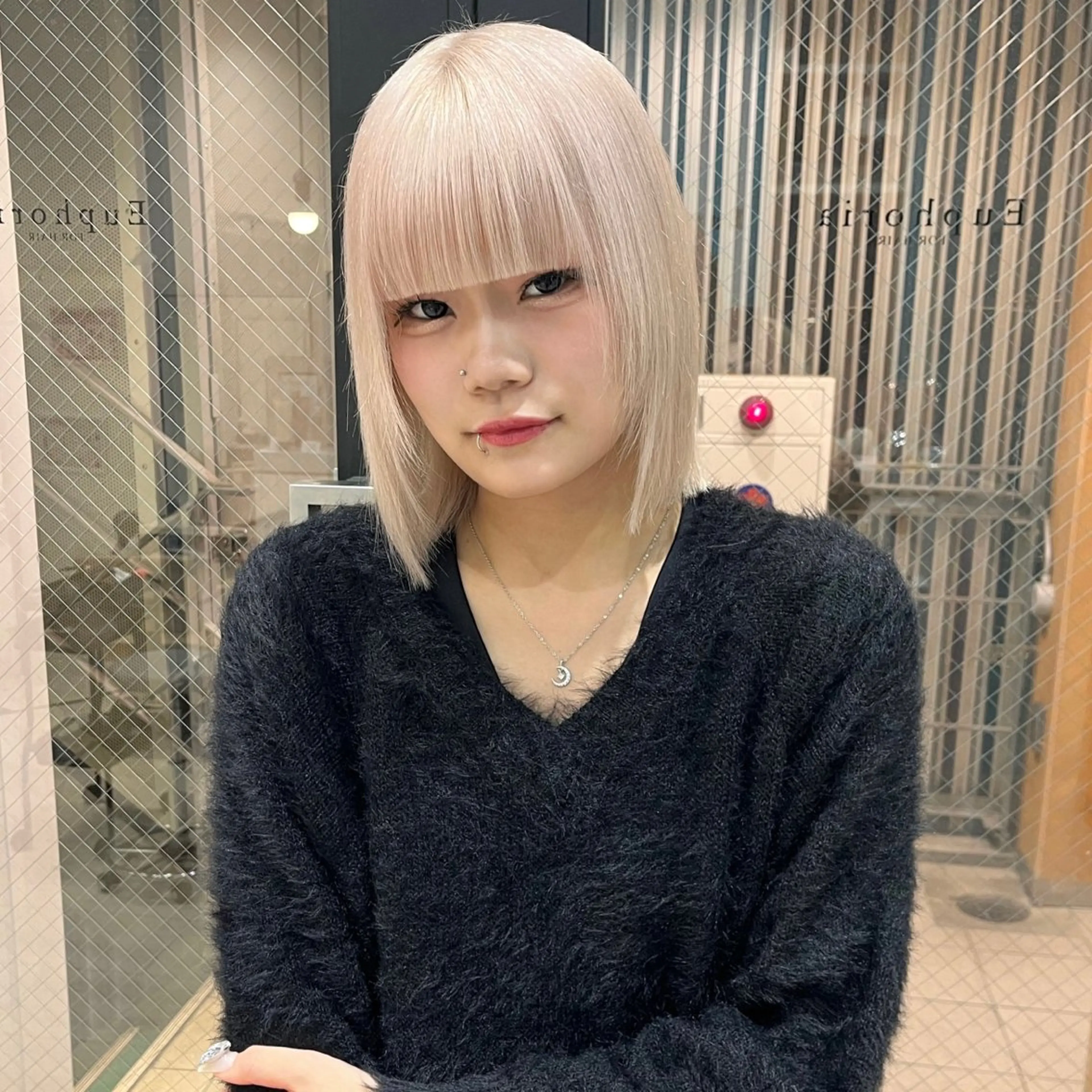 ミディアム MEI🎀つやカラー 🎀レイヤー🎀渋谷のヘアスタイル