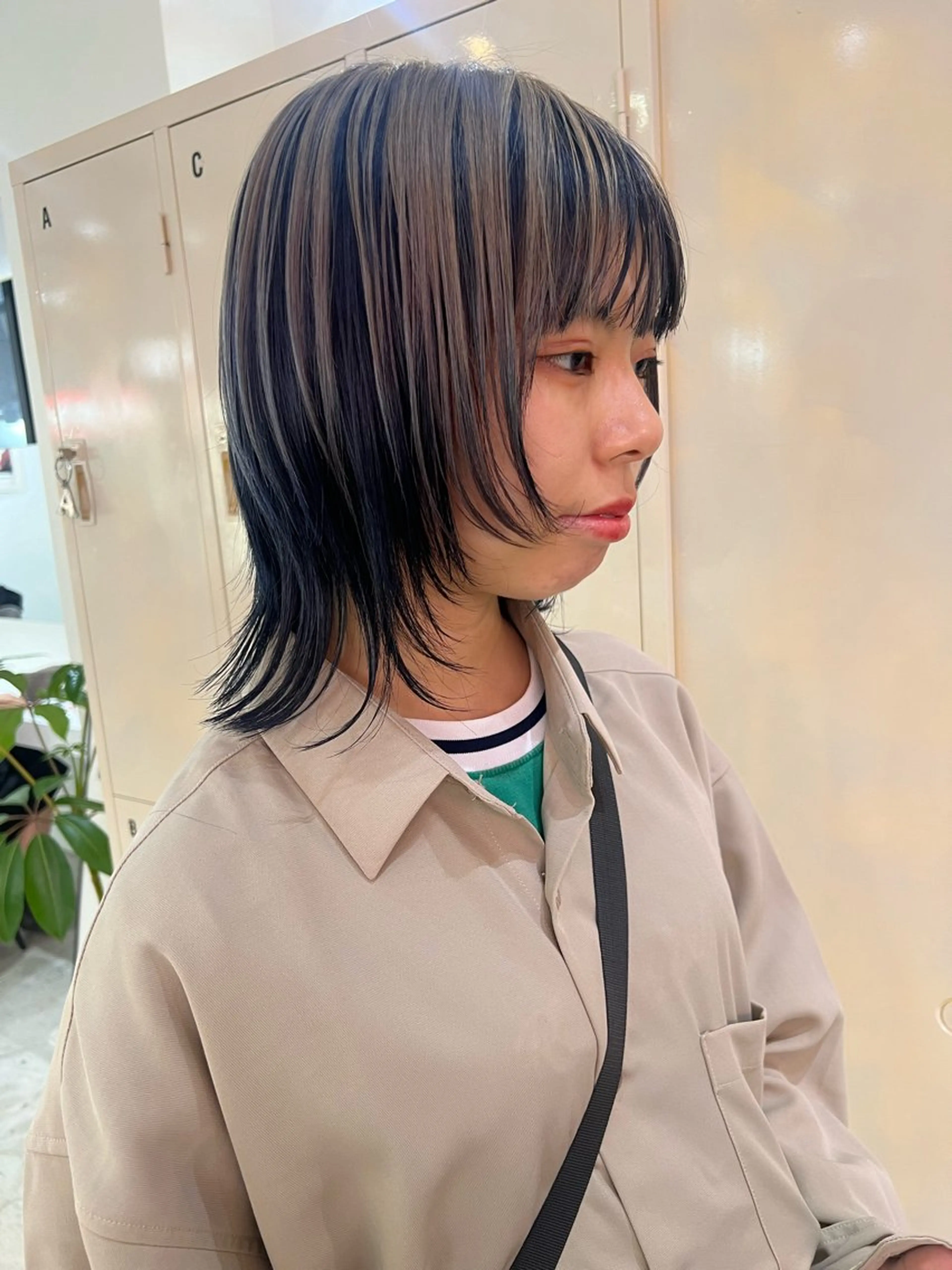 ミディアム カット ヘアカラー 💥ウルフカット デザインあんな💥のヘアスタイル