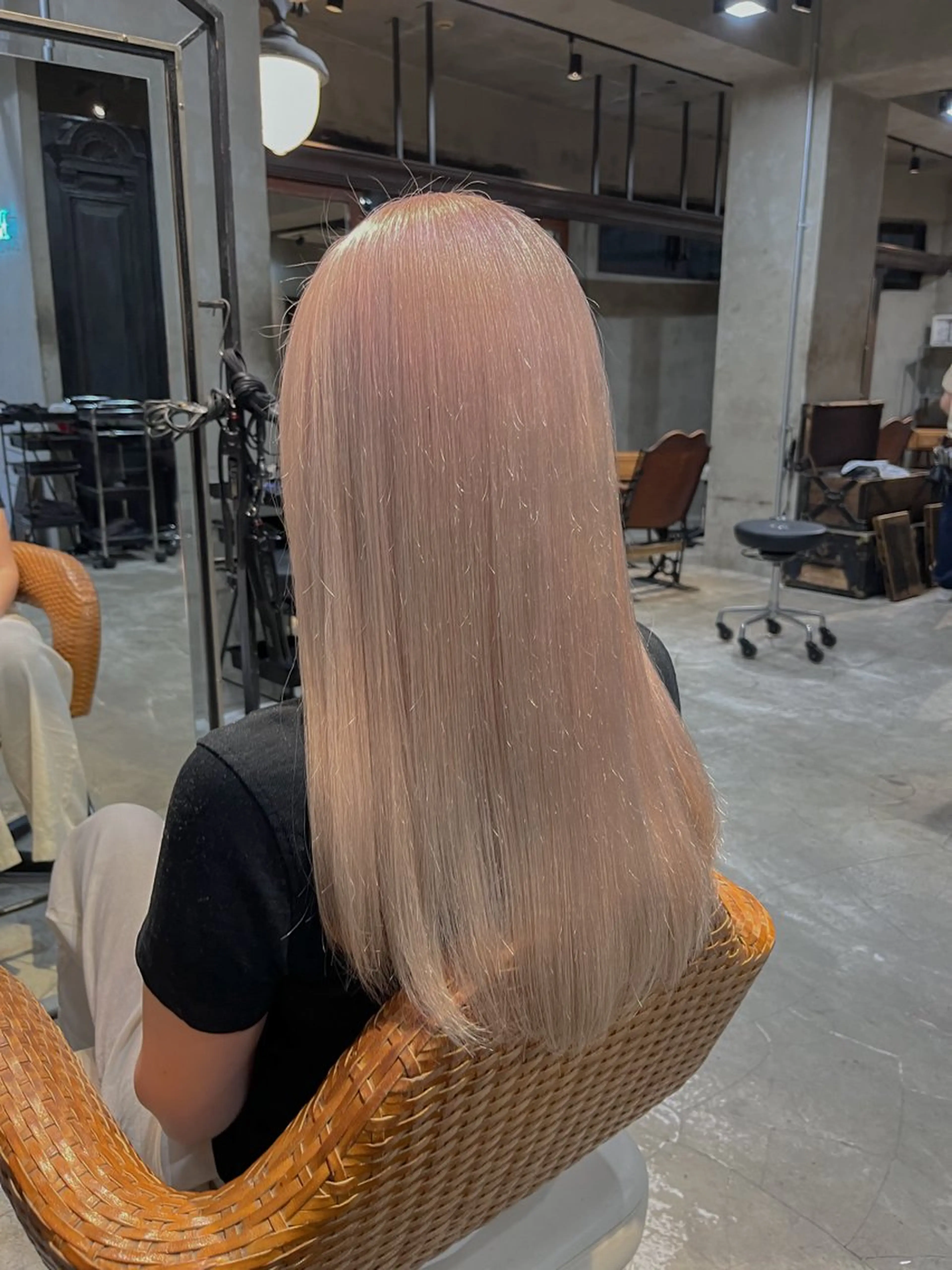 ロング カラー ヘアカラー トリートメント ヘアセット 似合わせベージュ 🍯ayumi🍯のヘアスタイル