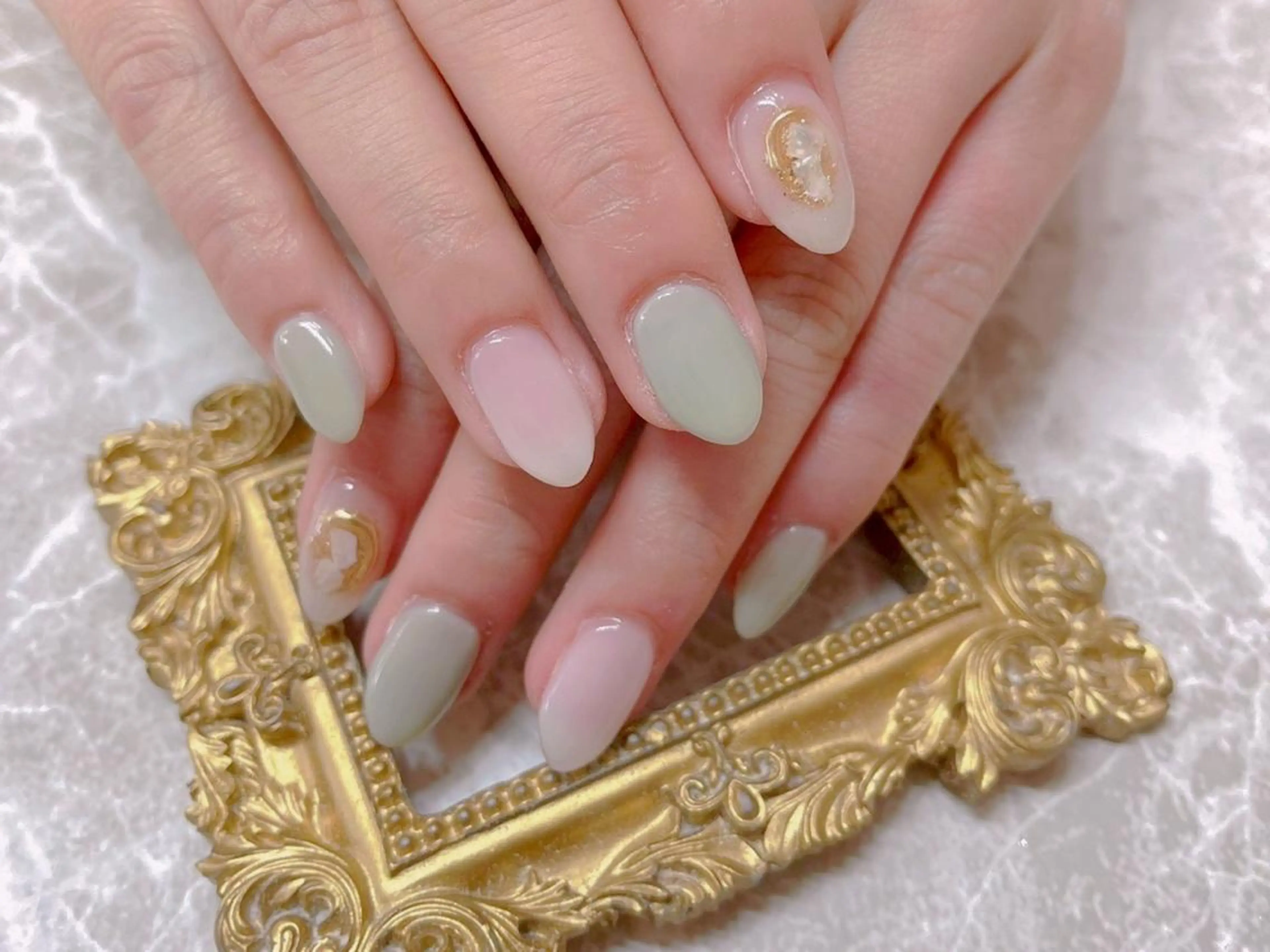 ネイル ハンドネイル マジック ミラーのネイルデザイン