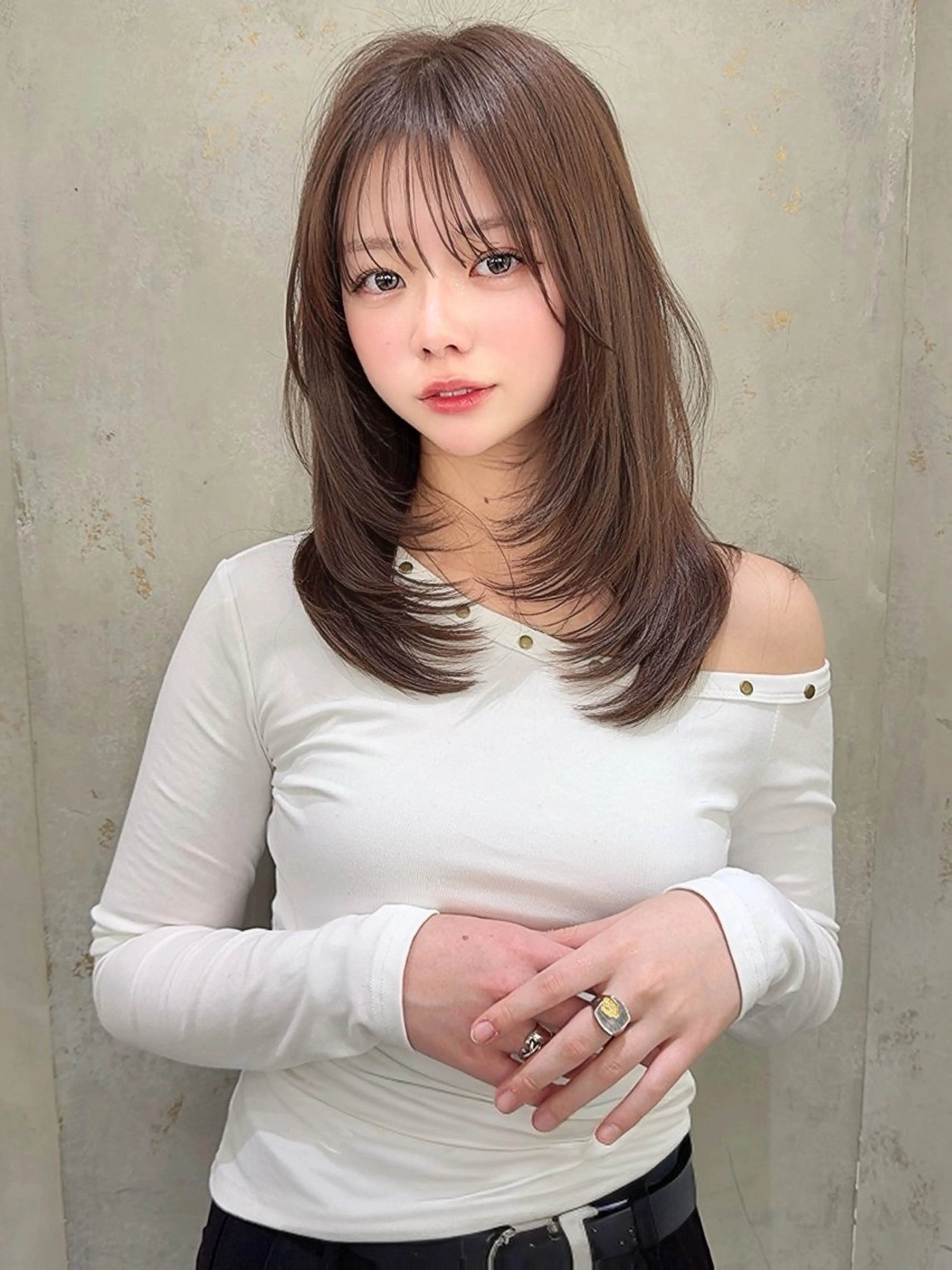 ミディアム レイヤーカット/前髪 顔まわり/大田哲也のヘアスタイル