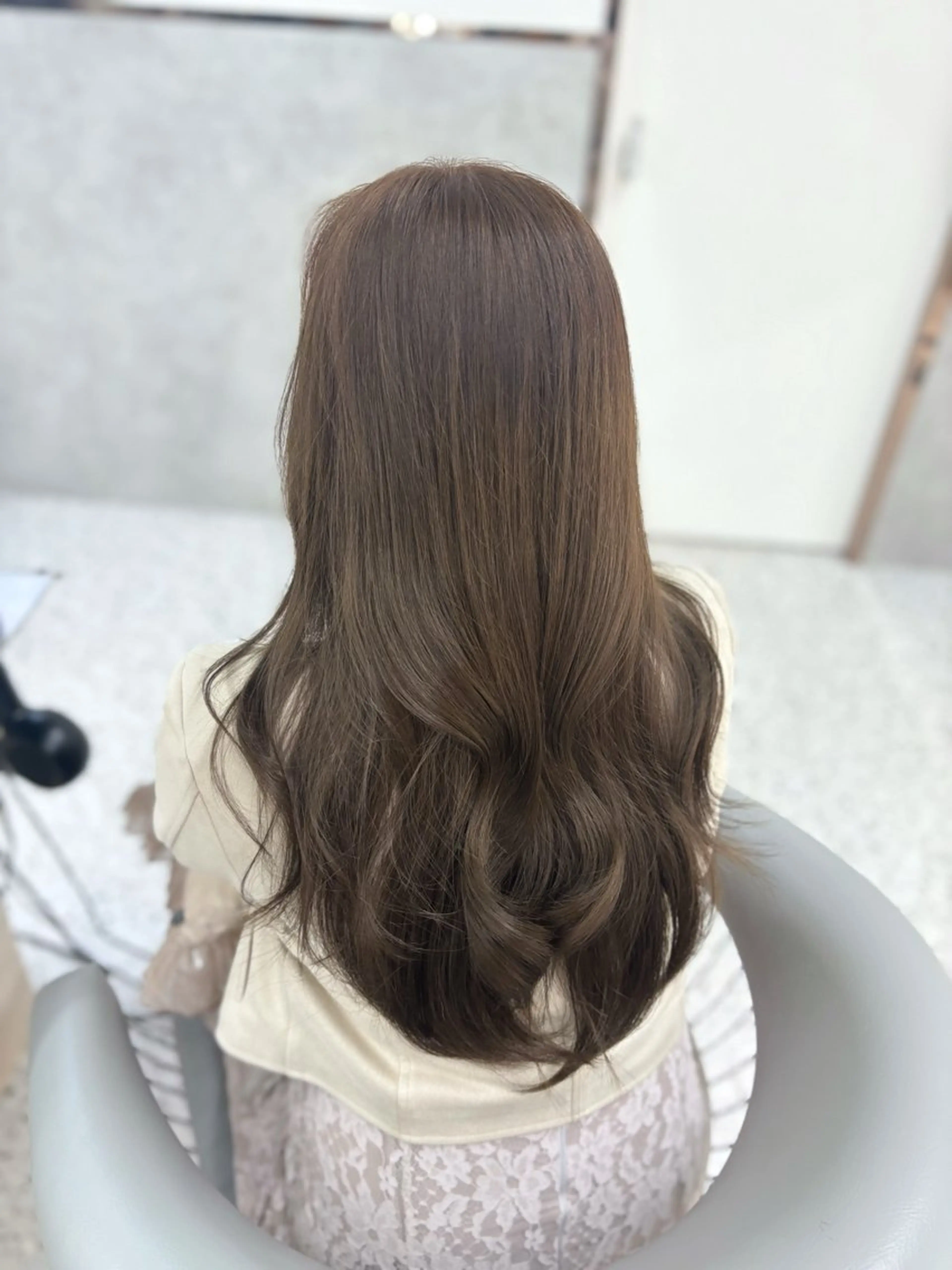 ロング カラー カット ヘアカラー トリートメント yui🎀透明感 ベージュカラー／博多のヘアスタイル