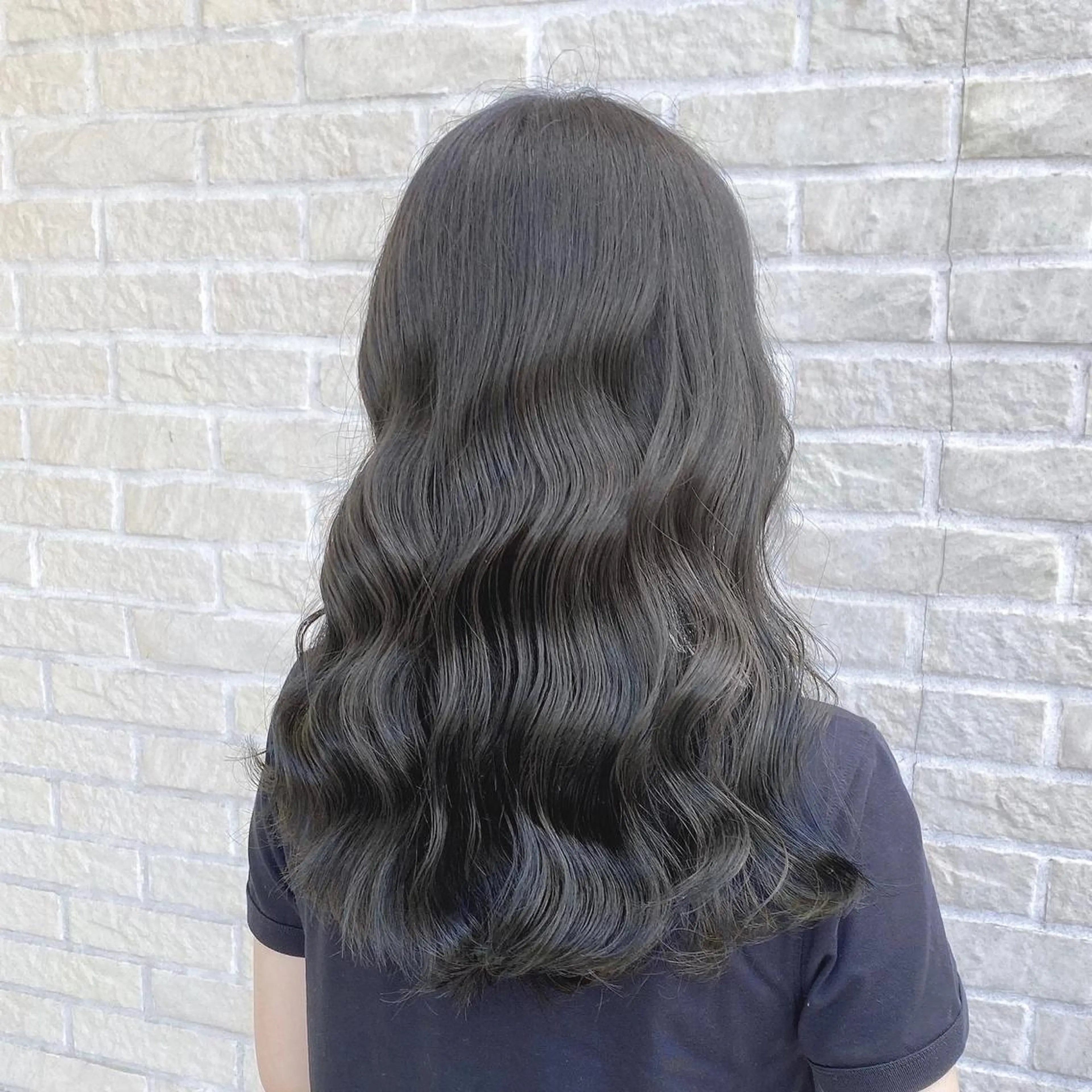 セミロング カラー ヘアカラー 艶髪レイヤーの王 また復活の大澤竜馬のヘアスタイル