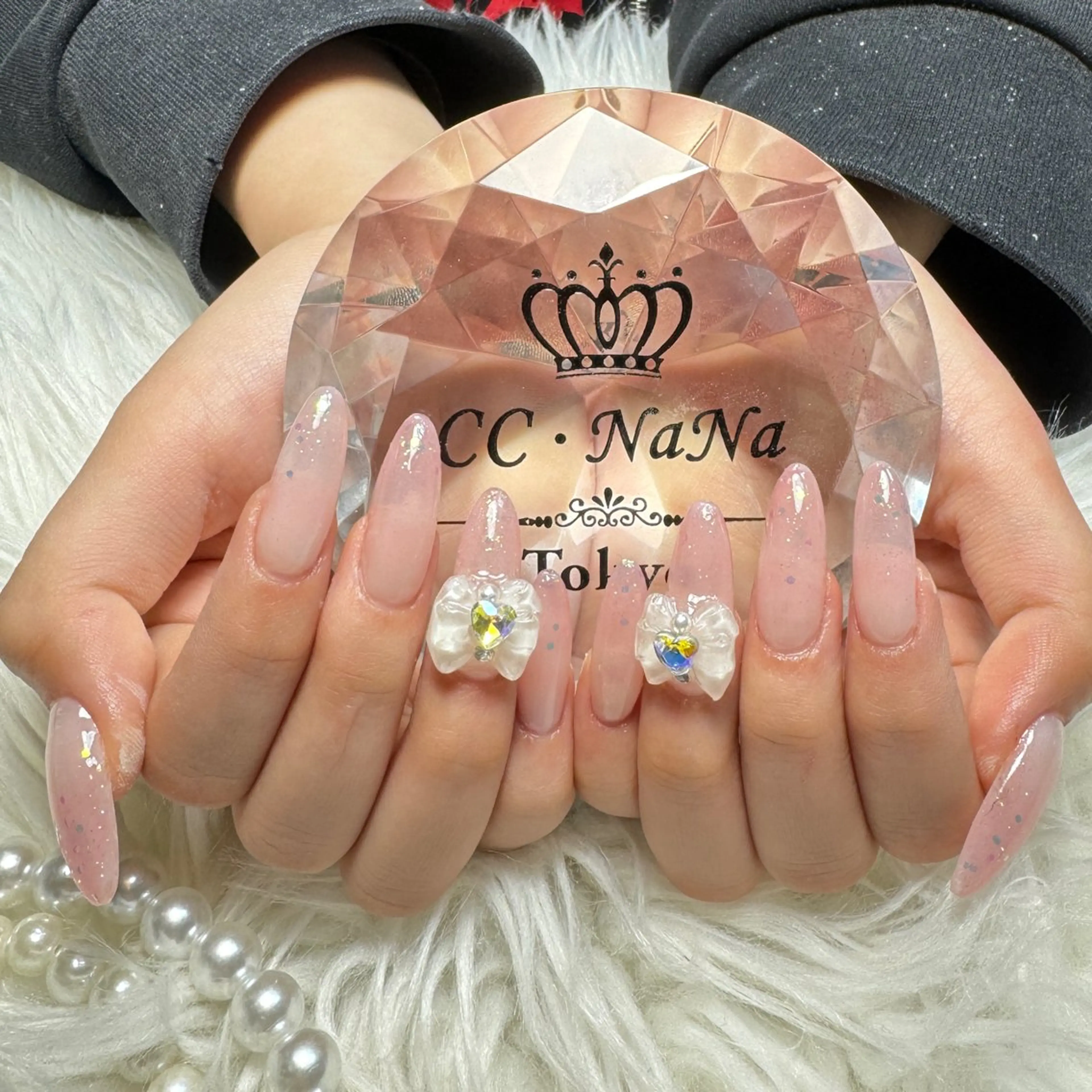 ネイル チークネイル フラッシュネイル ハート キラキラネイル 韓国ネイル ハンドネイル 💎CC・NaNa 韓国風ネイル🌙Cのネイルデザイン