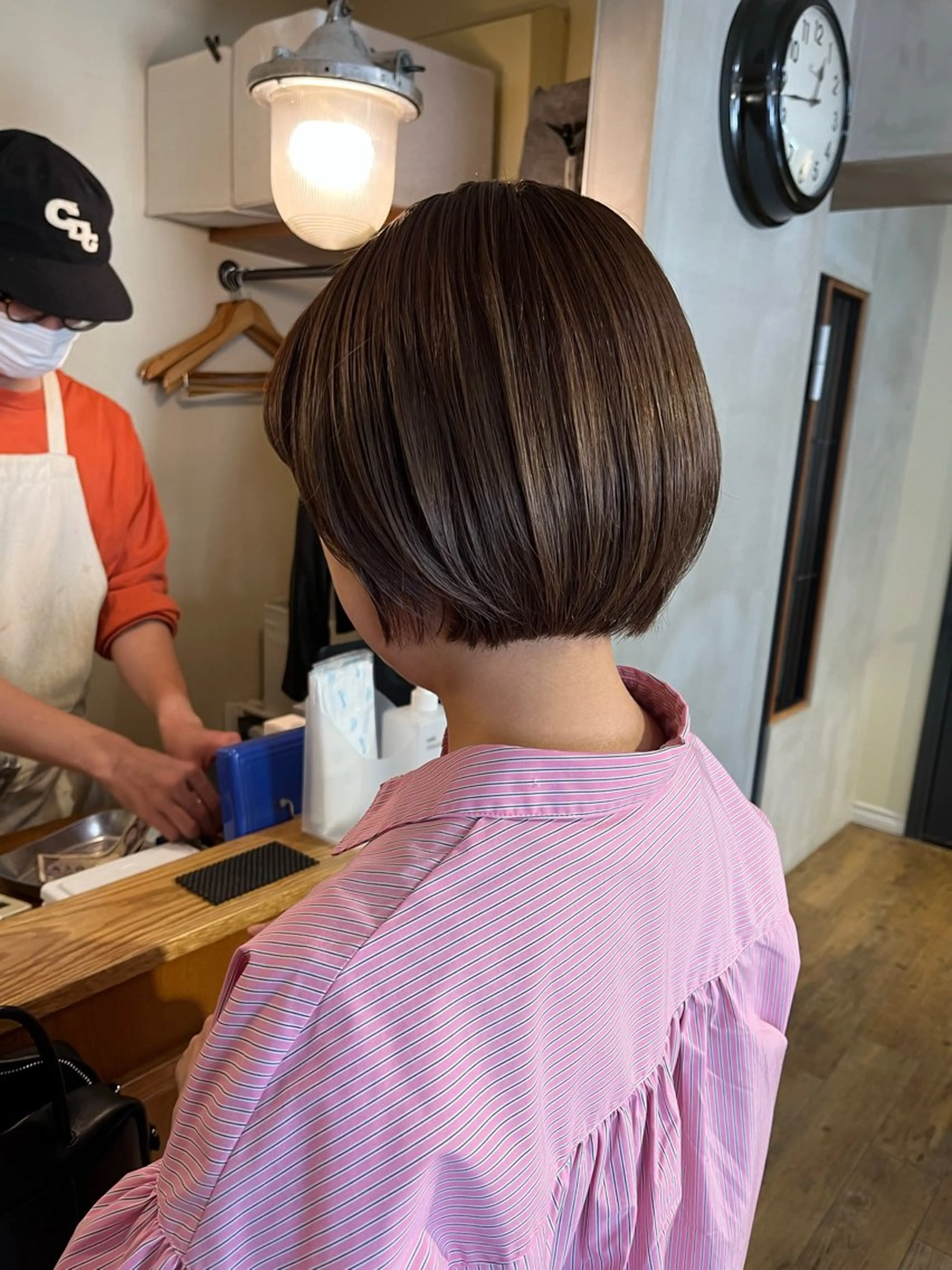ショート カラー ボブ カット ヘアカラー ヘッドスパ 薬院:今泉/上川美幸 ボブ/顔周りレイヤーのヘアスタイル