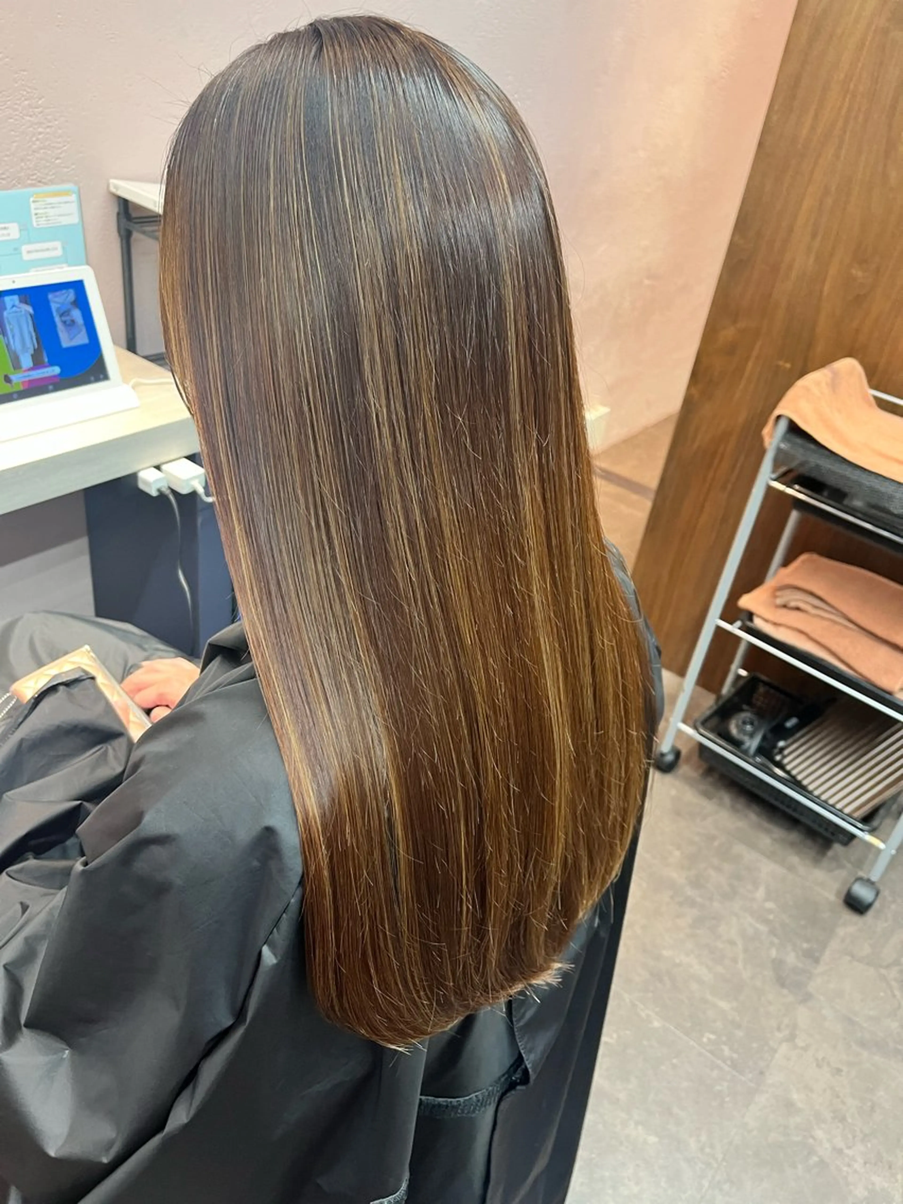 ロング カラー カット ヘアカラー トリートメント 宮下 浩一のヘアスタイル