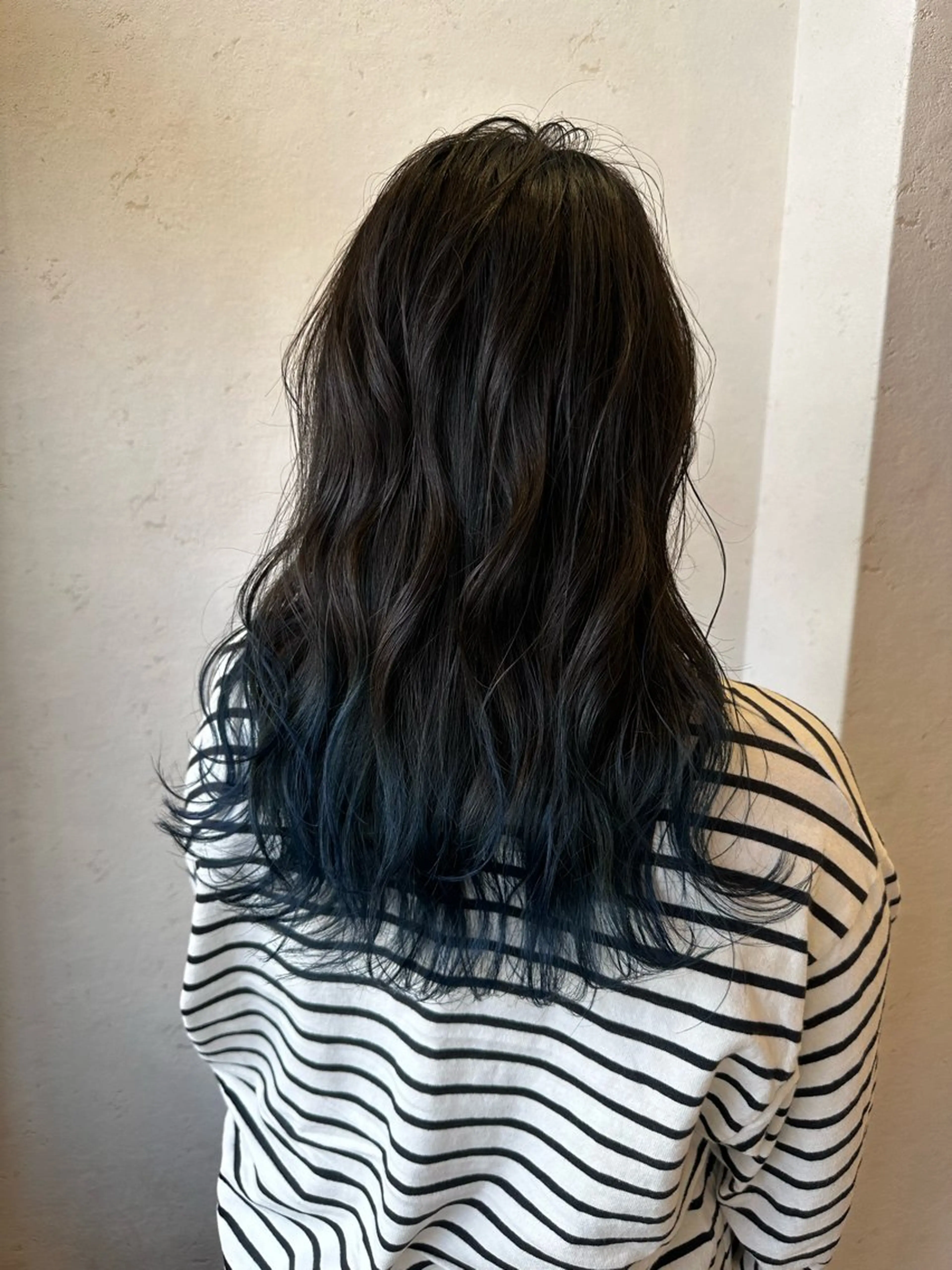 ロング N. Miiのヘアスタイル