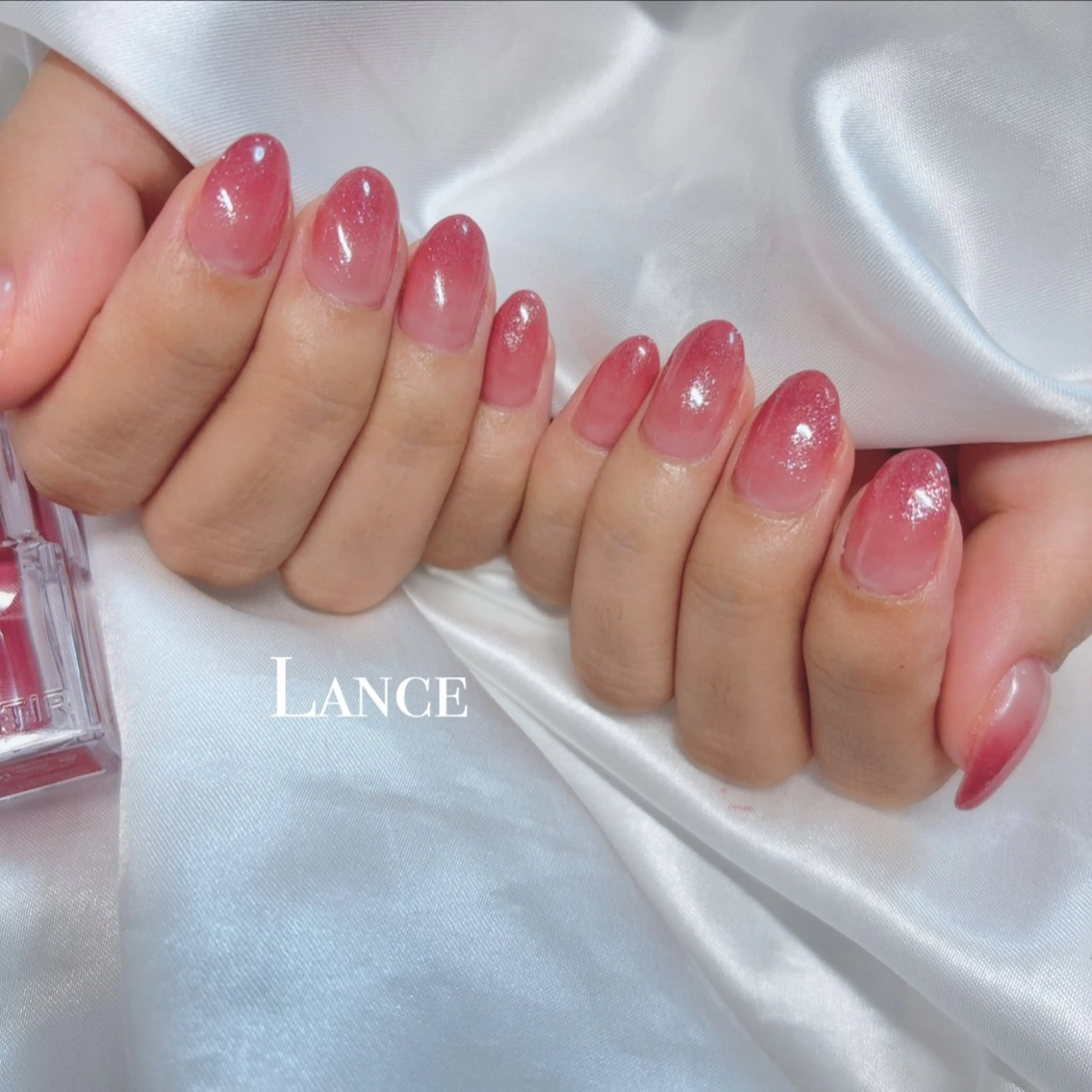 ネイル オーロラネイル フレンチネイル キラキラネイル 韓国ネイル 春ネイル ハンドネイル Lance nailのネイルデザイン