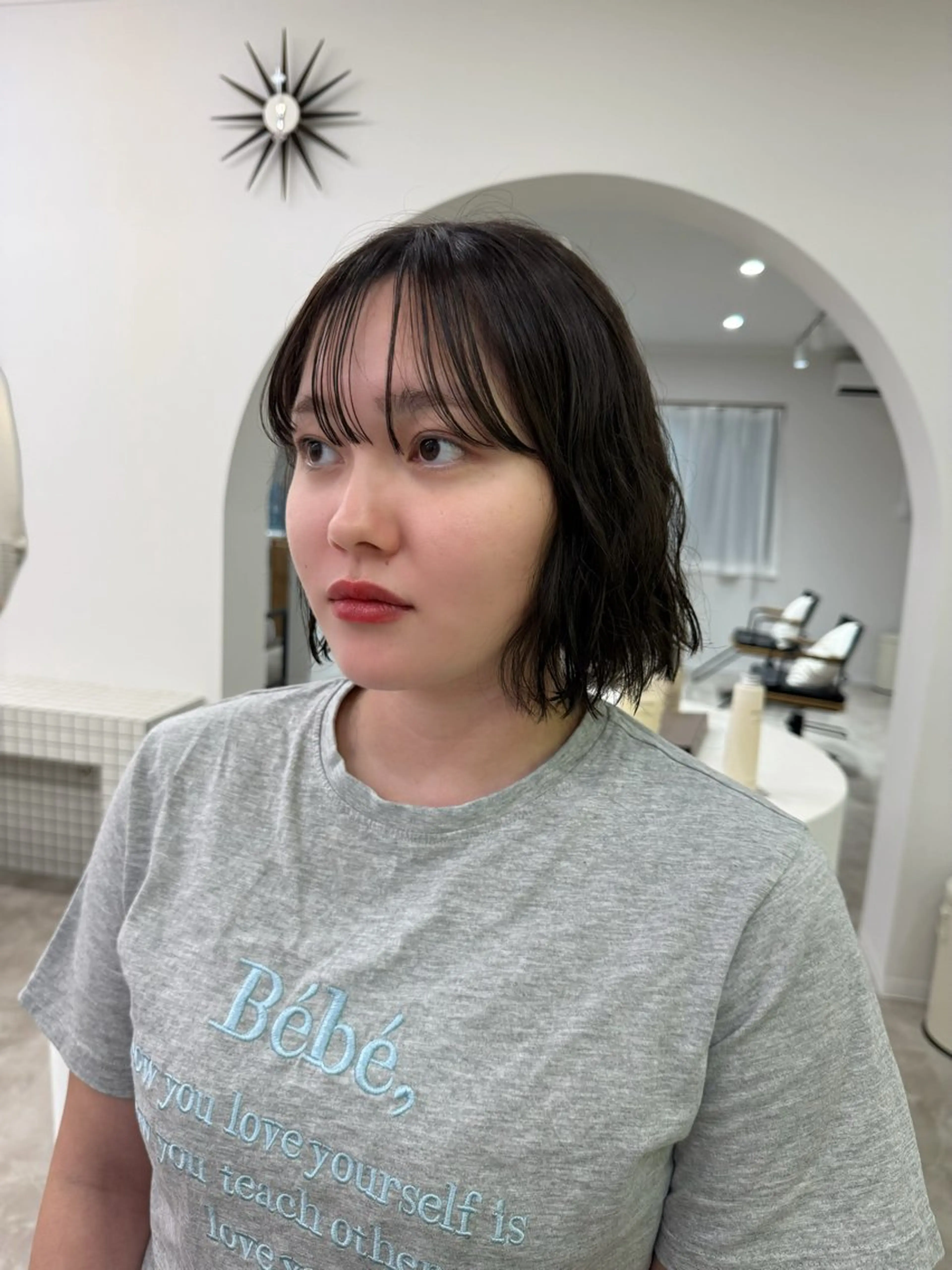 ショート カラー 喜屋武 美月のヘアスタイル