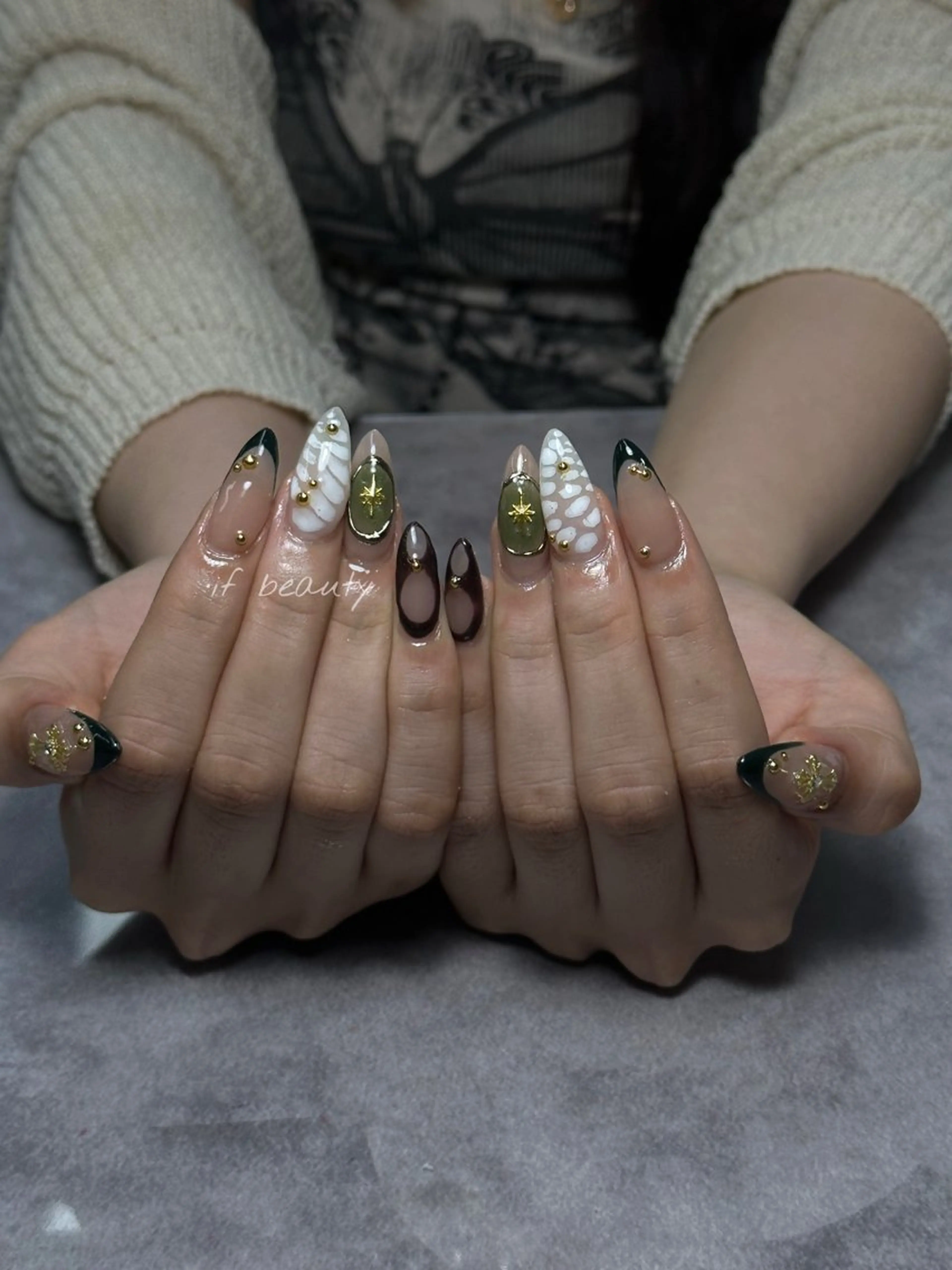 ネイル アートネイル ジェルネイル グラデーション パラジェル ワンホンネイル ハンドネイル if Hair＆Nail Salon所属・IKA /海外ネイル /個性派/ワンホンのネイルデザイン