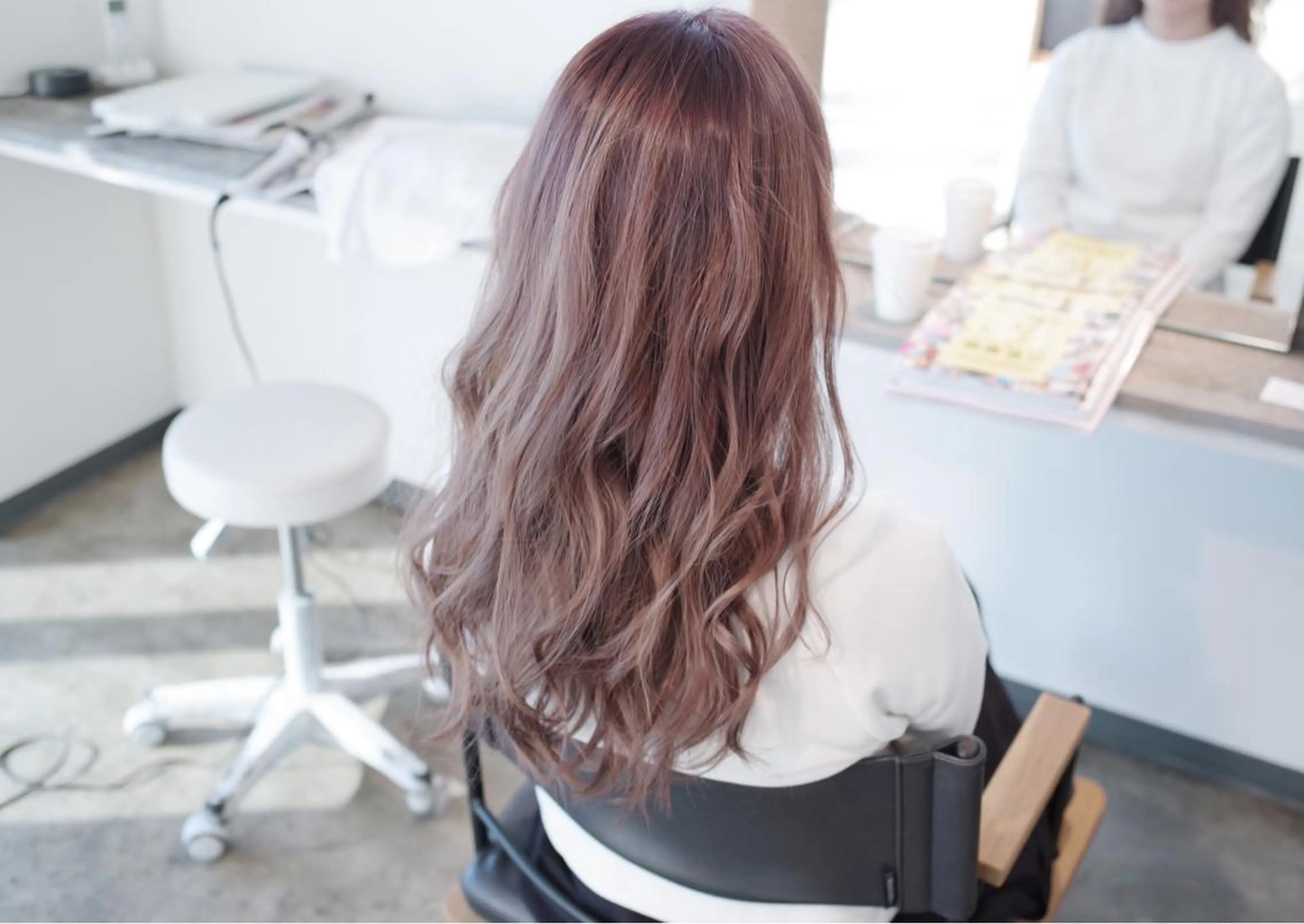 セミロング カラー クセ毛お悩みの方 四宮桂佑のヘアスタイル