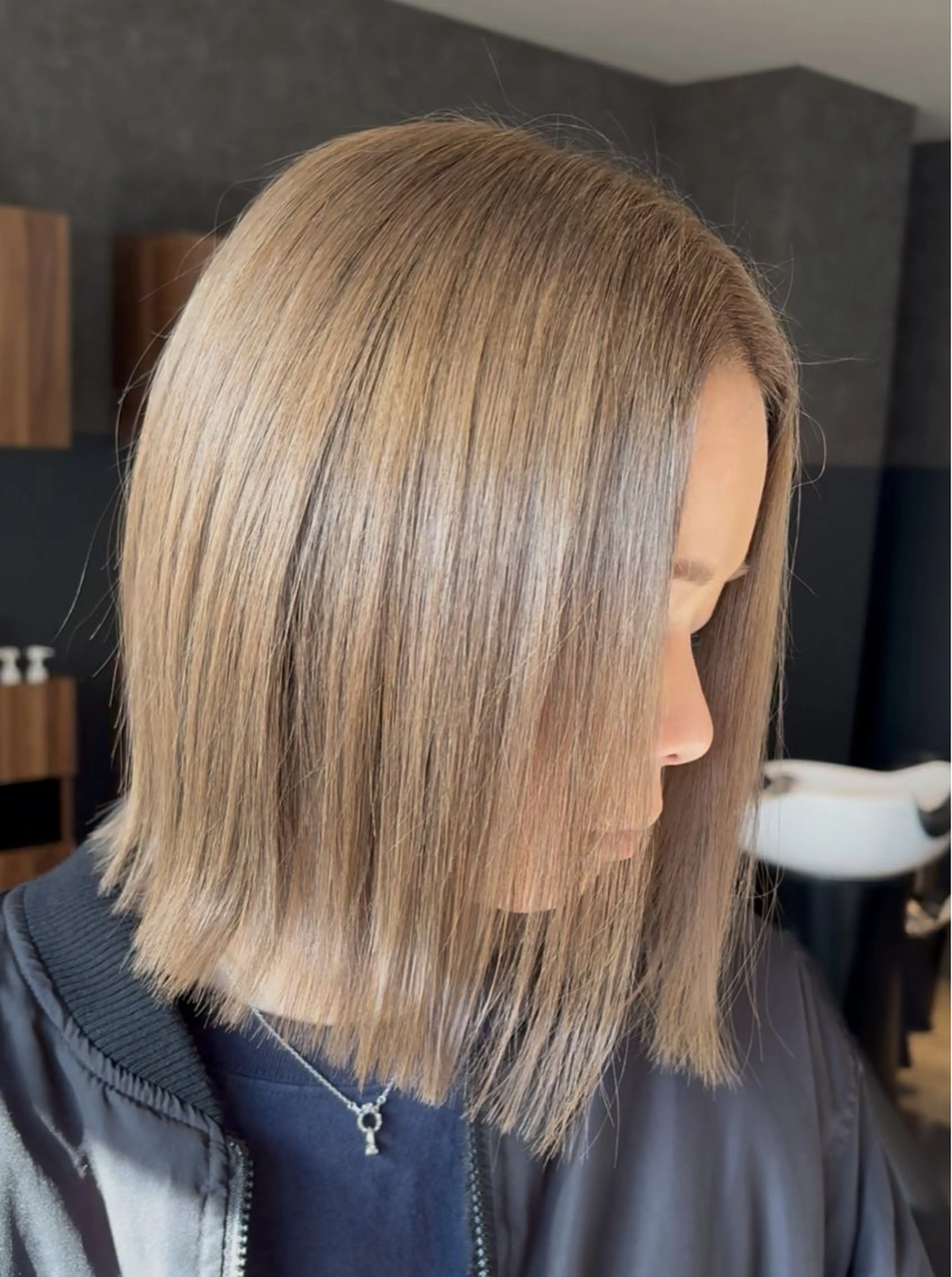 カラー ブリーチ HIRO ✂︎のヘアスタイル