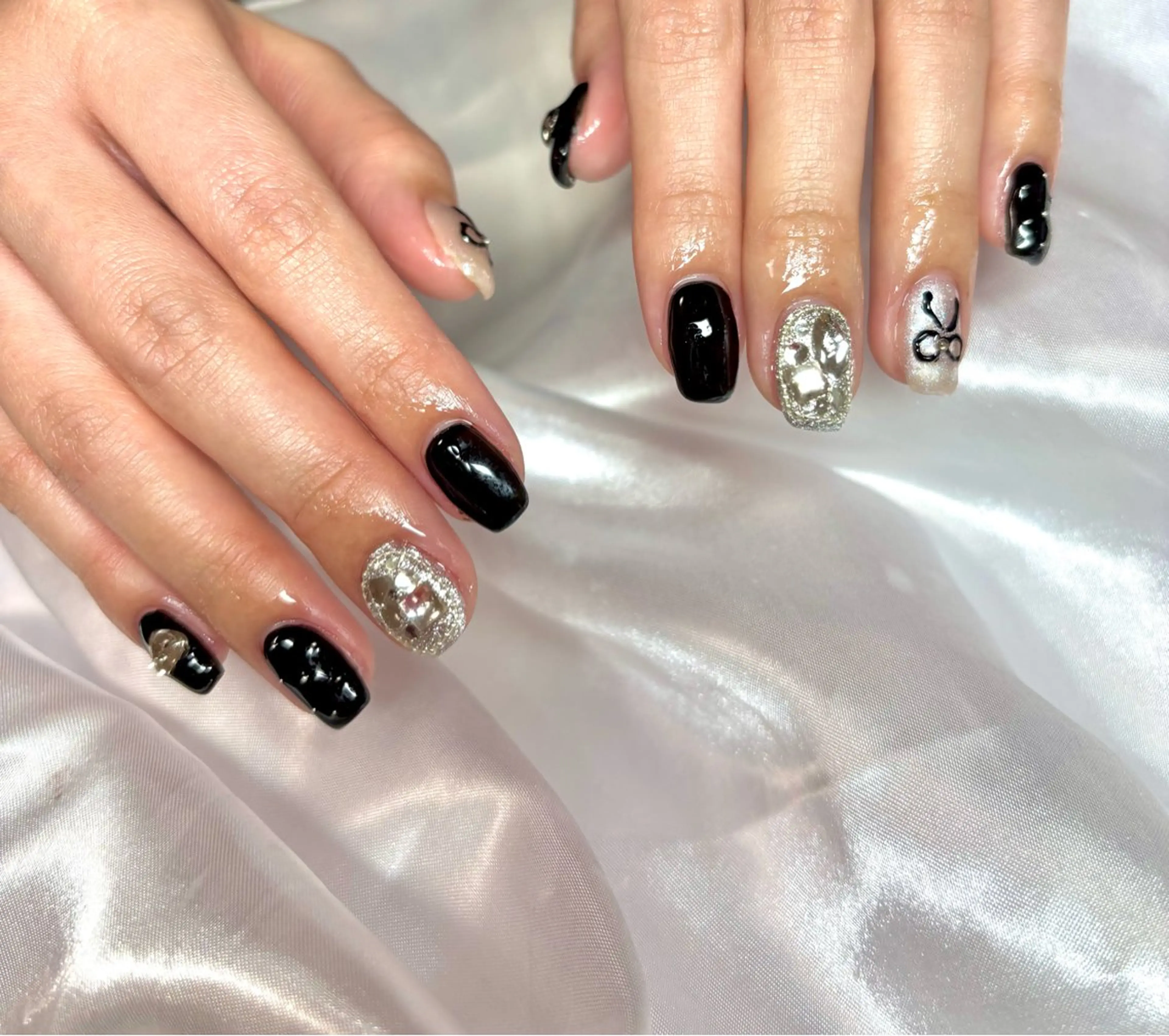 ミディアム LOVEnail tomoのネイルデザイン