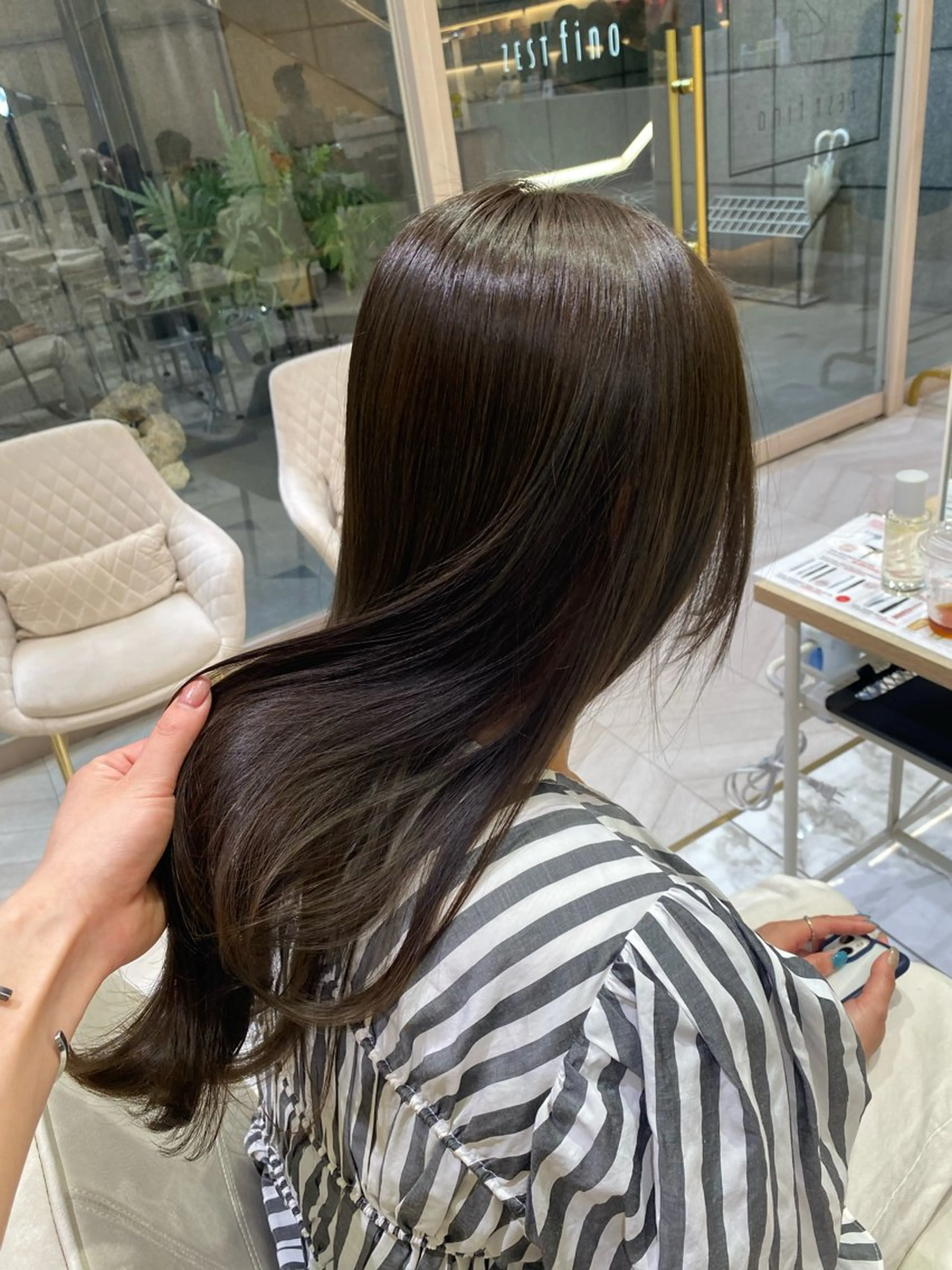 ロング カラー ベージュカラー オリーブベージュ 髪質改善 トリートメント カット ヘアカラー トリートメント hina☺︎ 髪質改善/ストレートのヘアスタイル