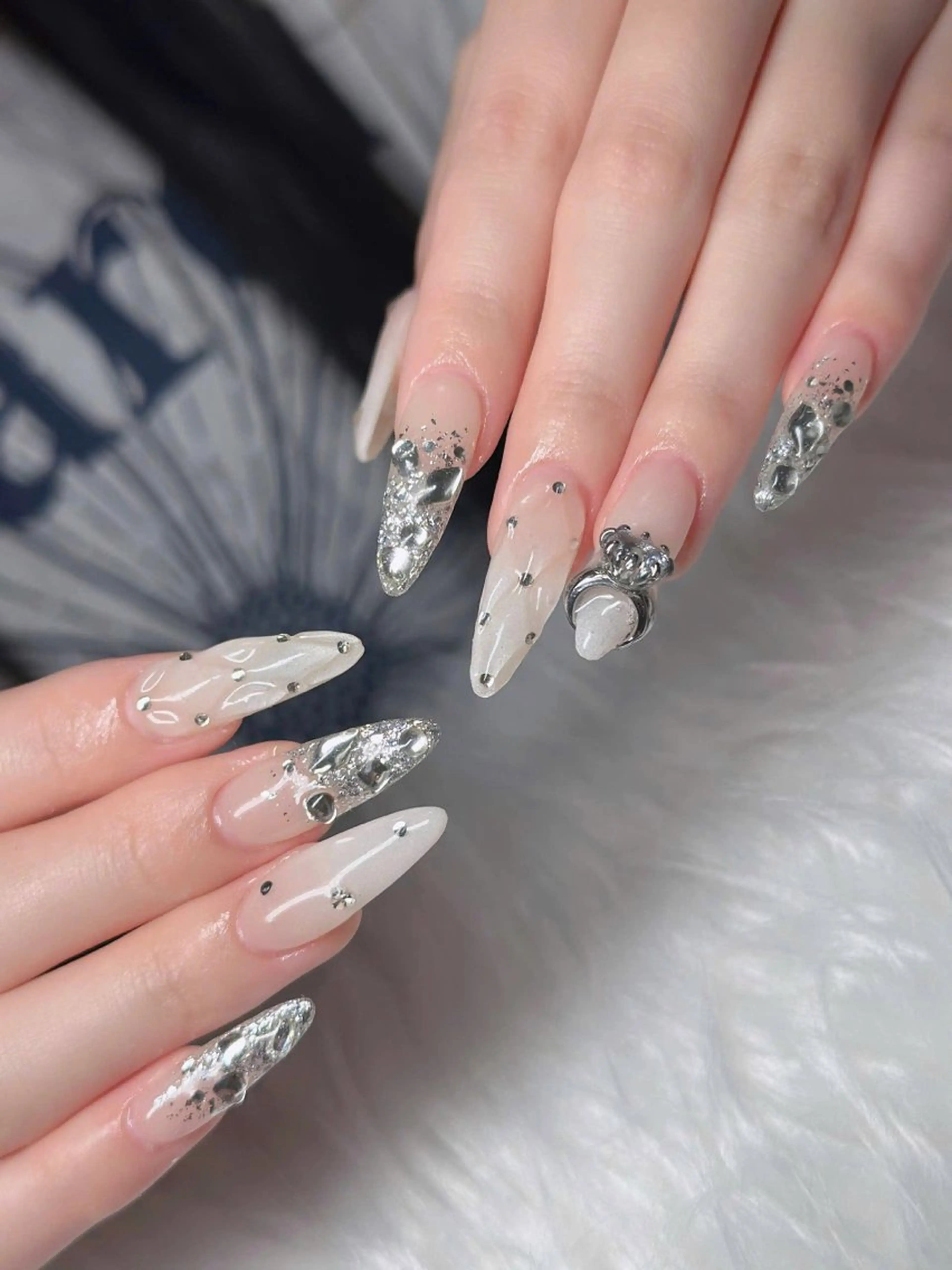 ネイル オーロラネイル フレンチネイル ジェルネイル ハロウィン キラキラネイル H.baby Nail Salonのネイルデザイン