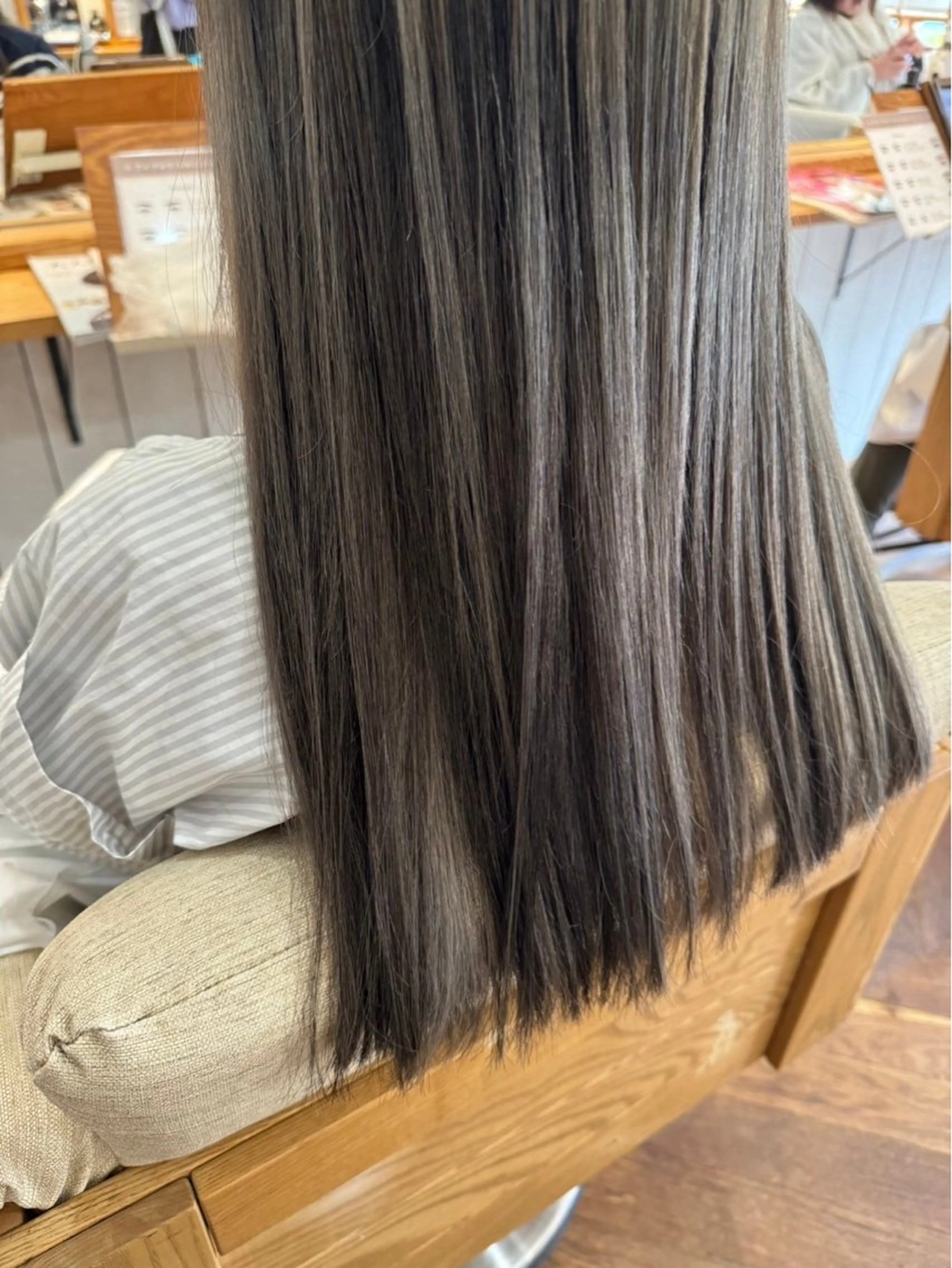 ロング 縮毛矯正 lapis tosakiのヘアスタイル